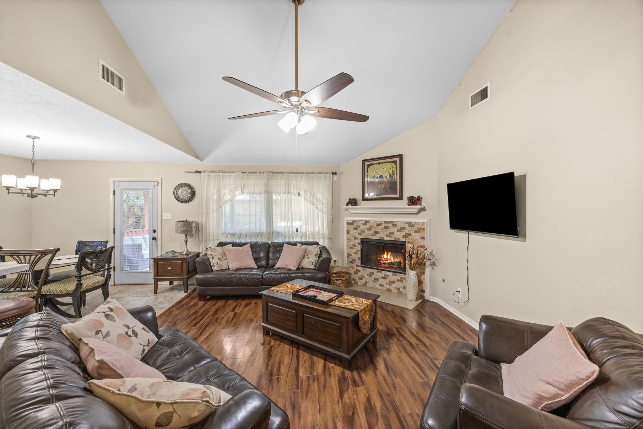 6527 Harcourt Bridge Drive Property Photo 7