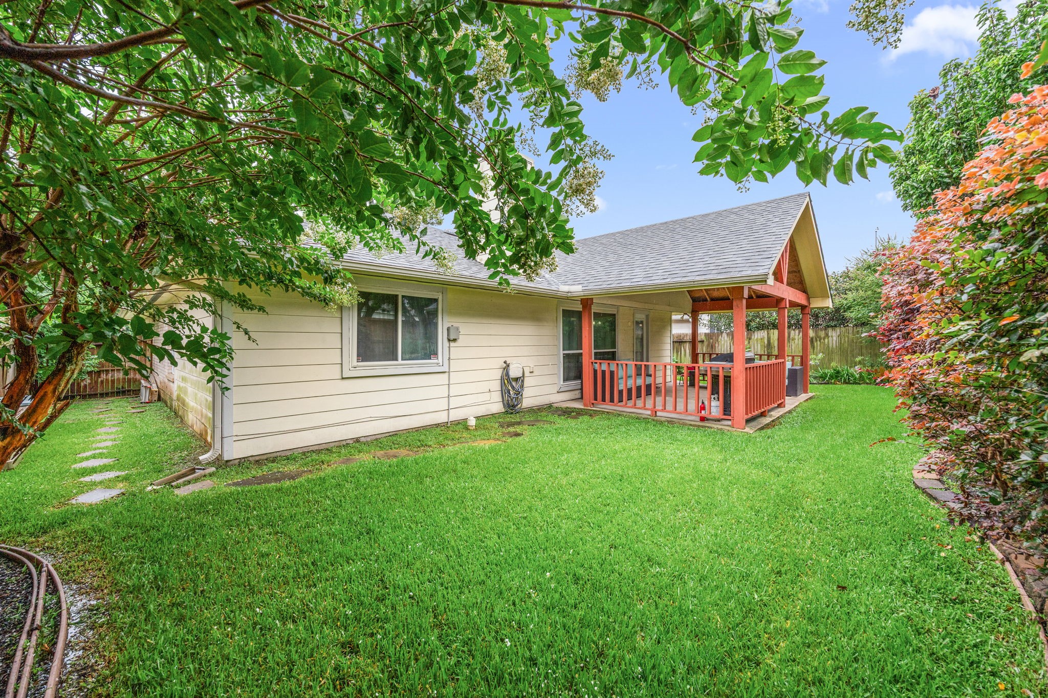 6527 Harcourt Bridge Drive Property Photo 28