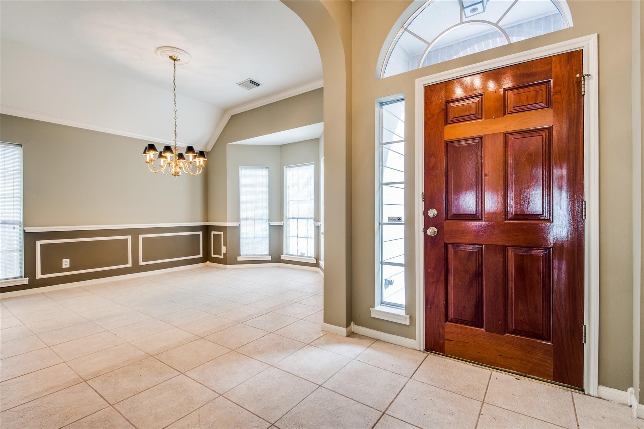 9827 Bestin Lane Property Photo 4