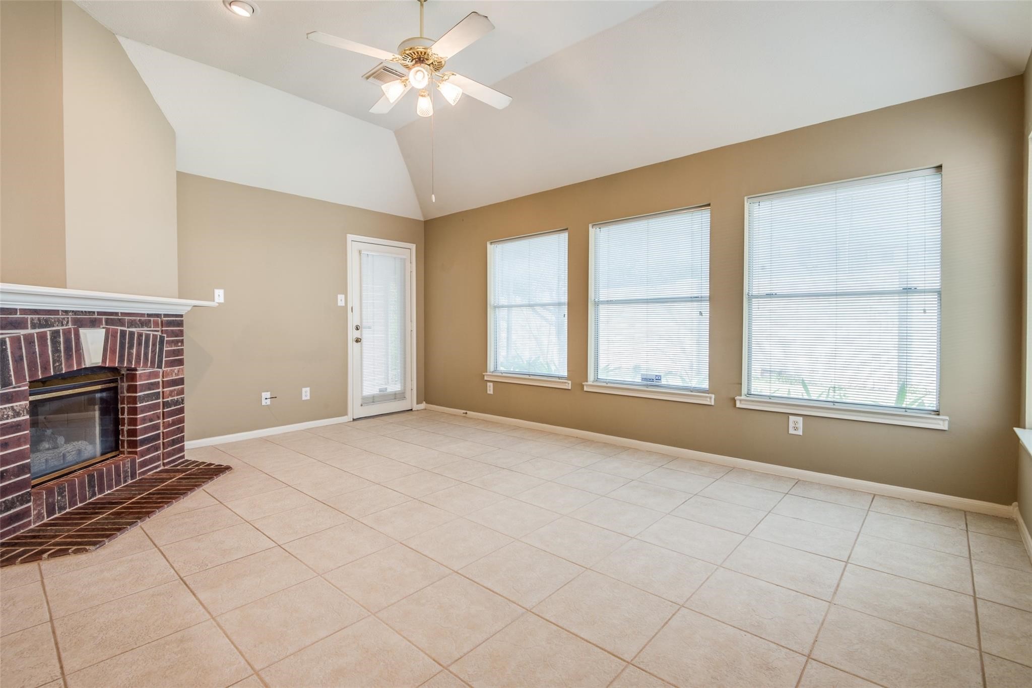 9827 Bestin Lane Property Photo 17