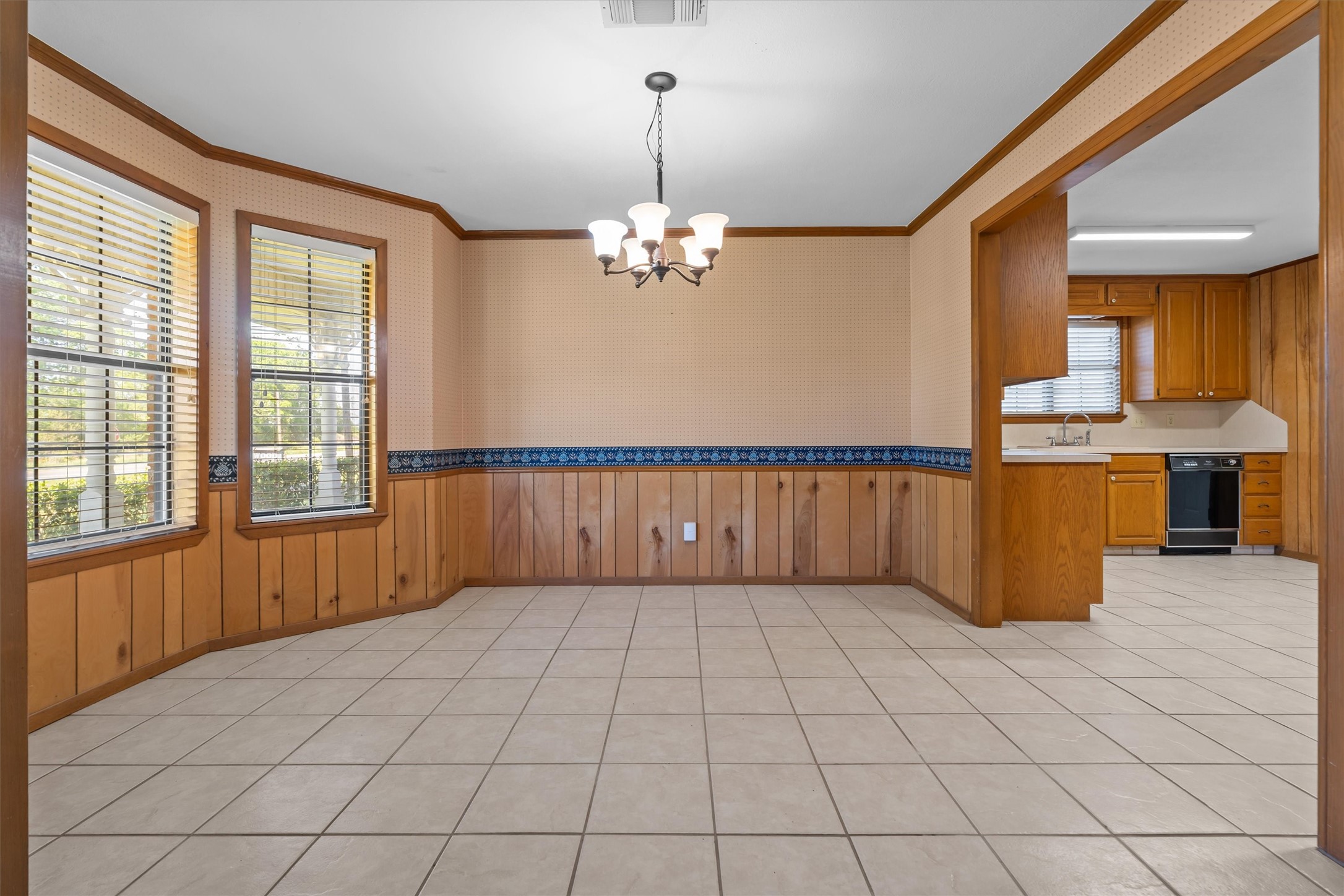 109 Meadowview Street Property Photo 11