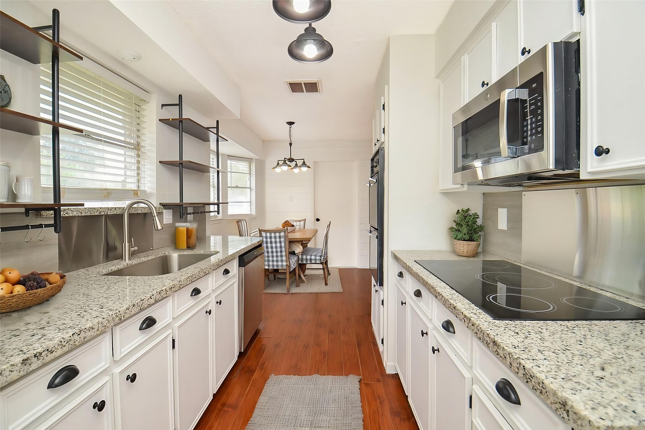 9014 Langfield Road Property Photo 14