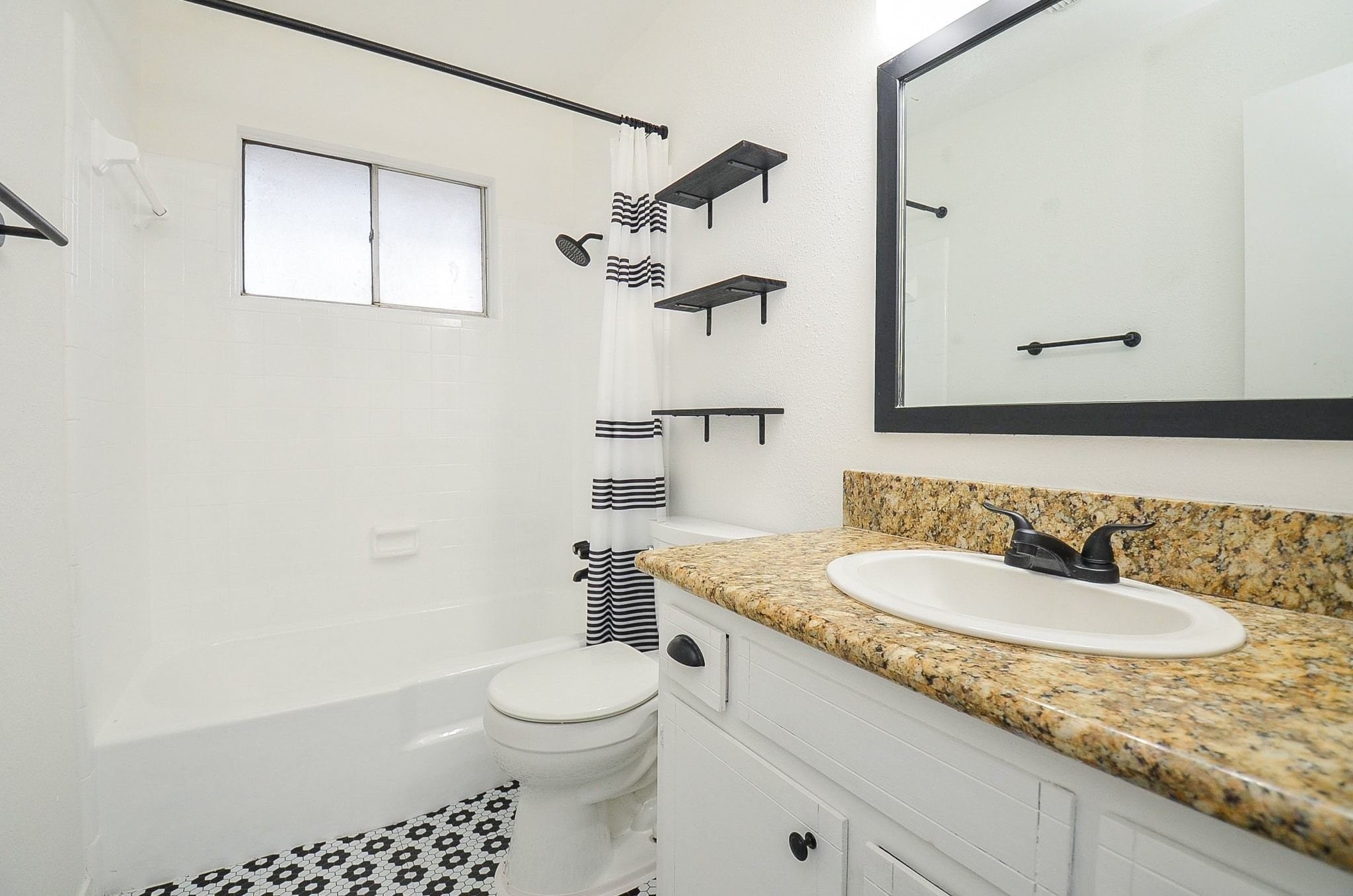 9014 Langfield Road Property Photo 20
