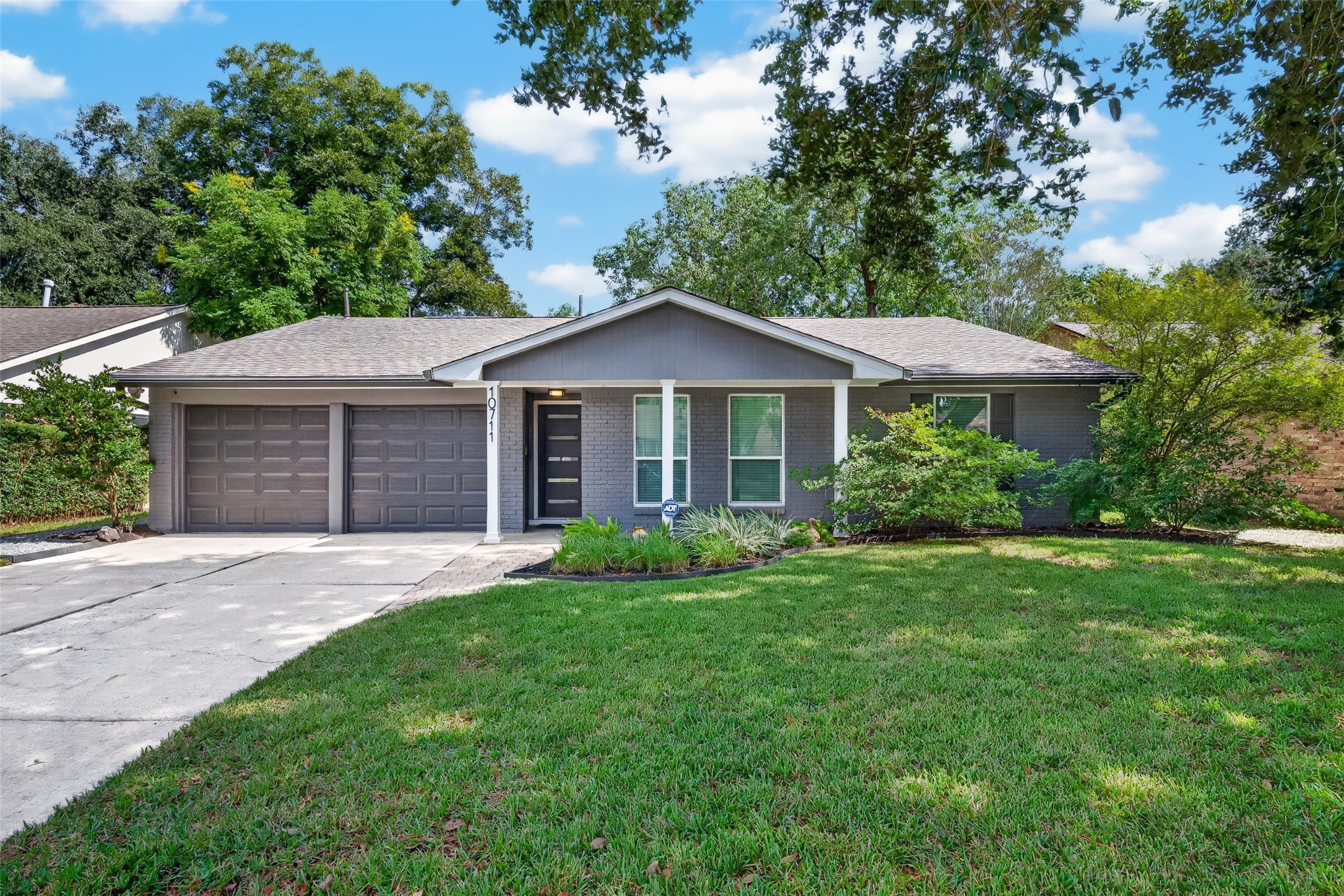 10711 Braewick Drive Property Photo 1