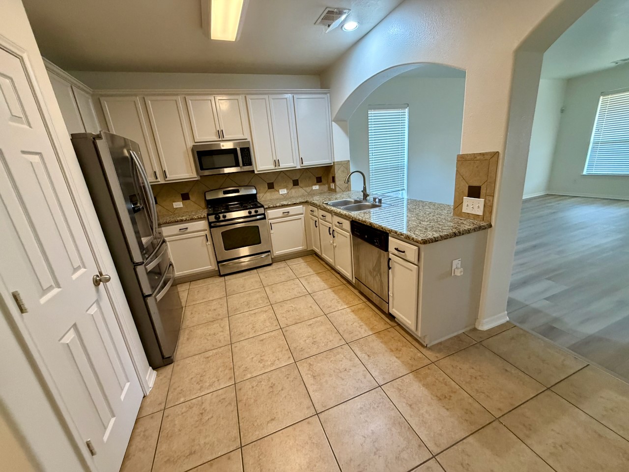 26922 Henson Falls Drive Property Photo 4