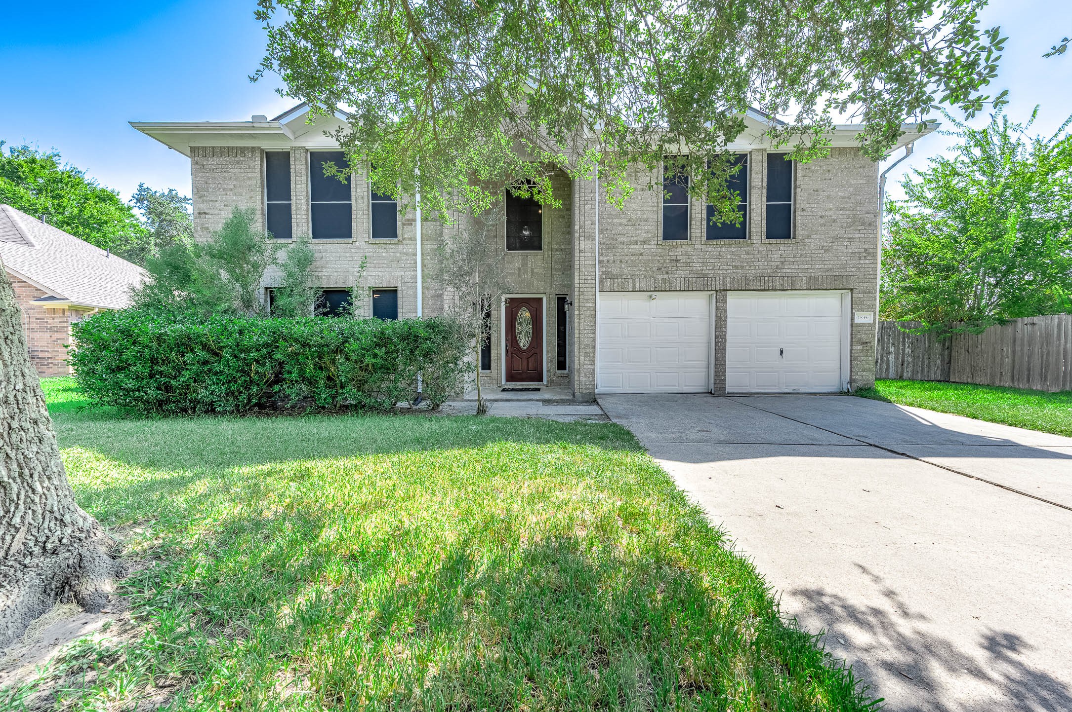 1835 Taylor Creek Drive Property Photo 1