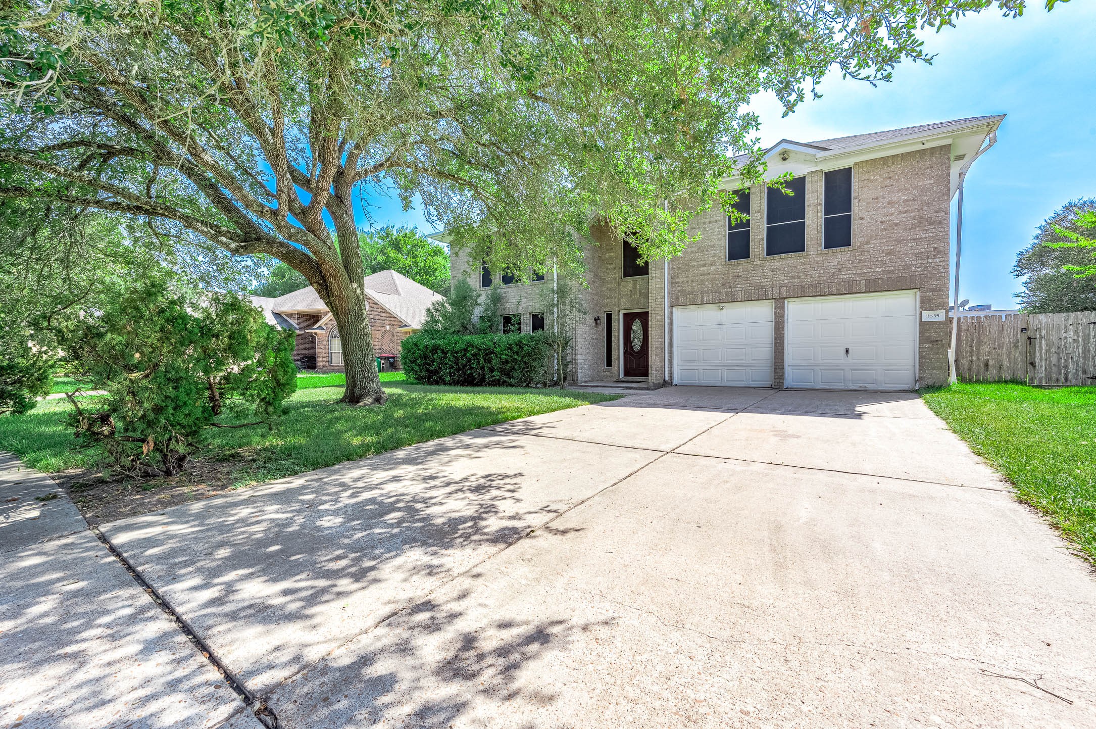 1835 Taylor Creek Drive Property Photo 3