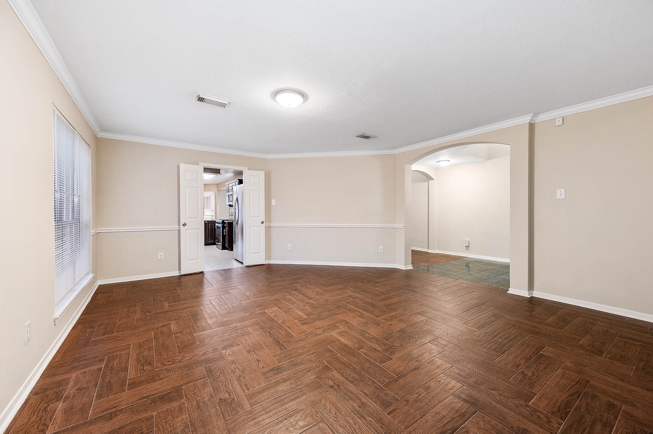 1835 Taylor Creek Drive Property Photo 7