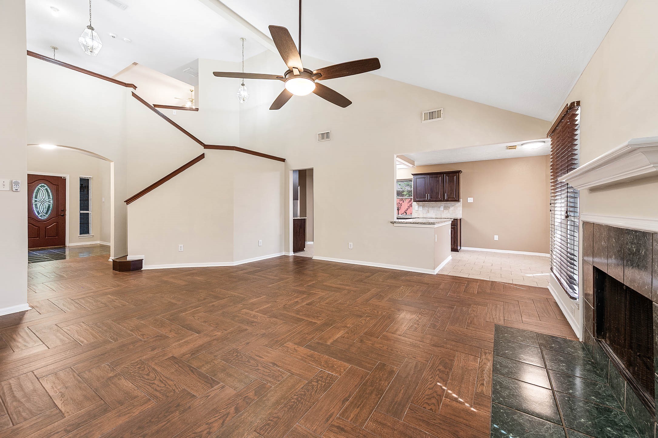 1835 Taylor Creek Drive Property Photo 9