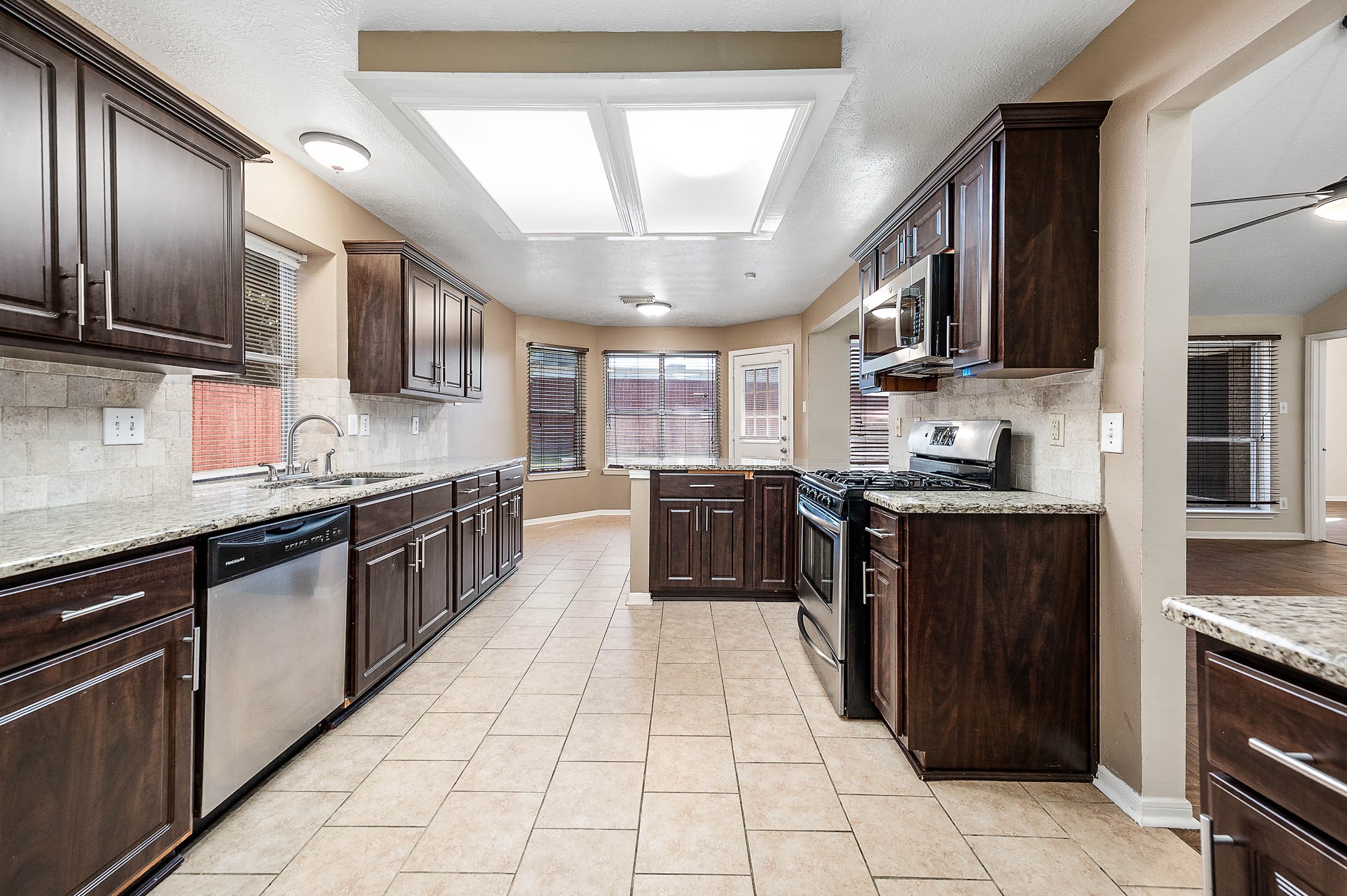 1835 Taylor Creek Drive Property Photo 14
