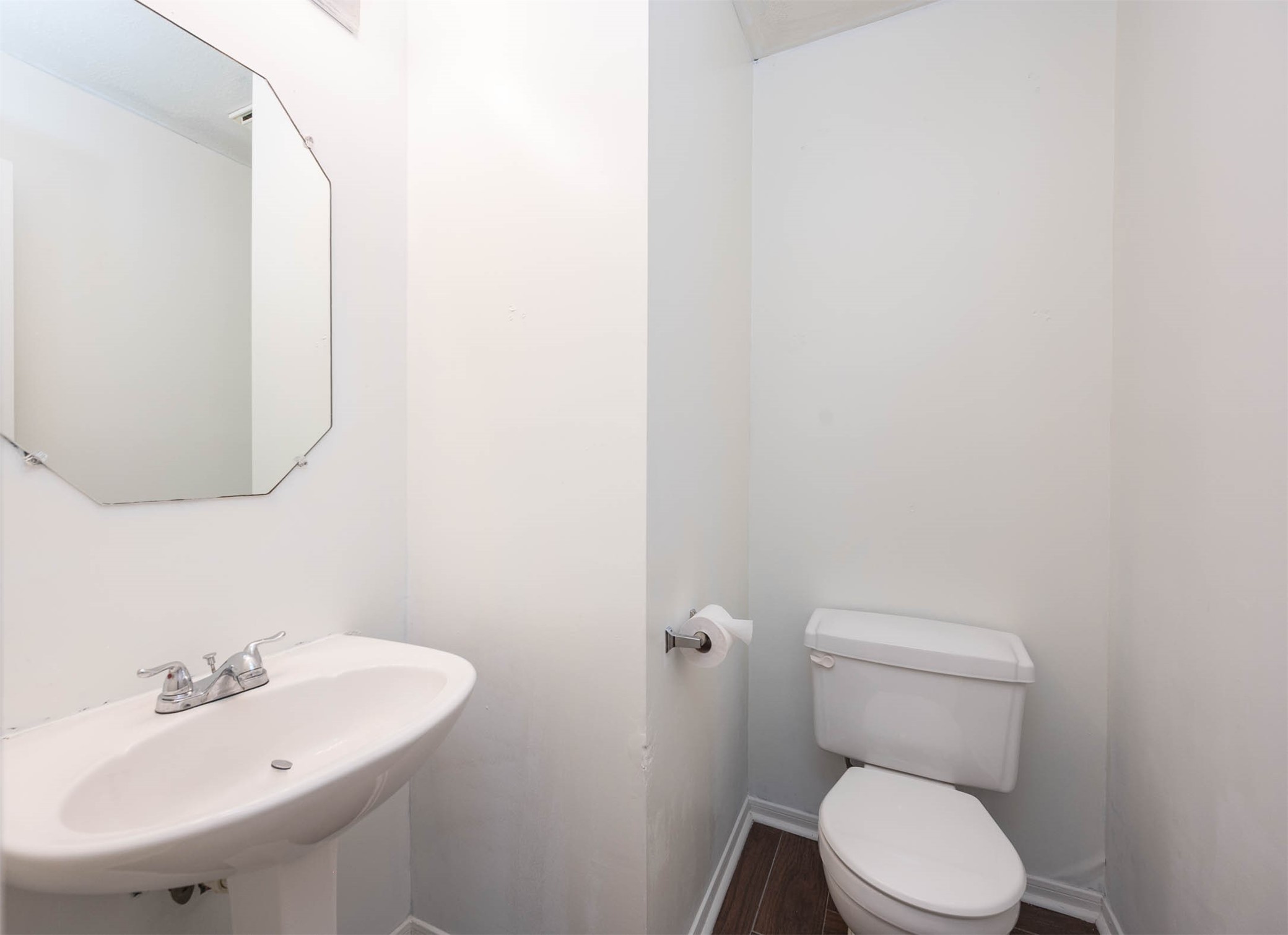 1835 Taylor Creek Drive Property Photo 17