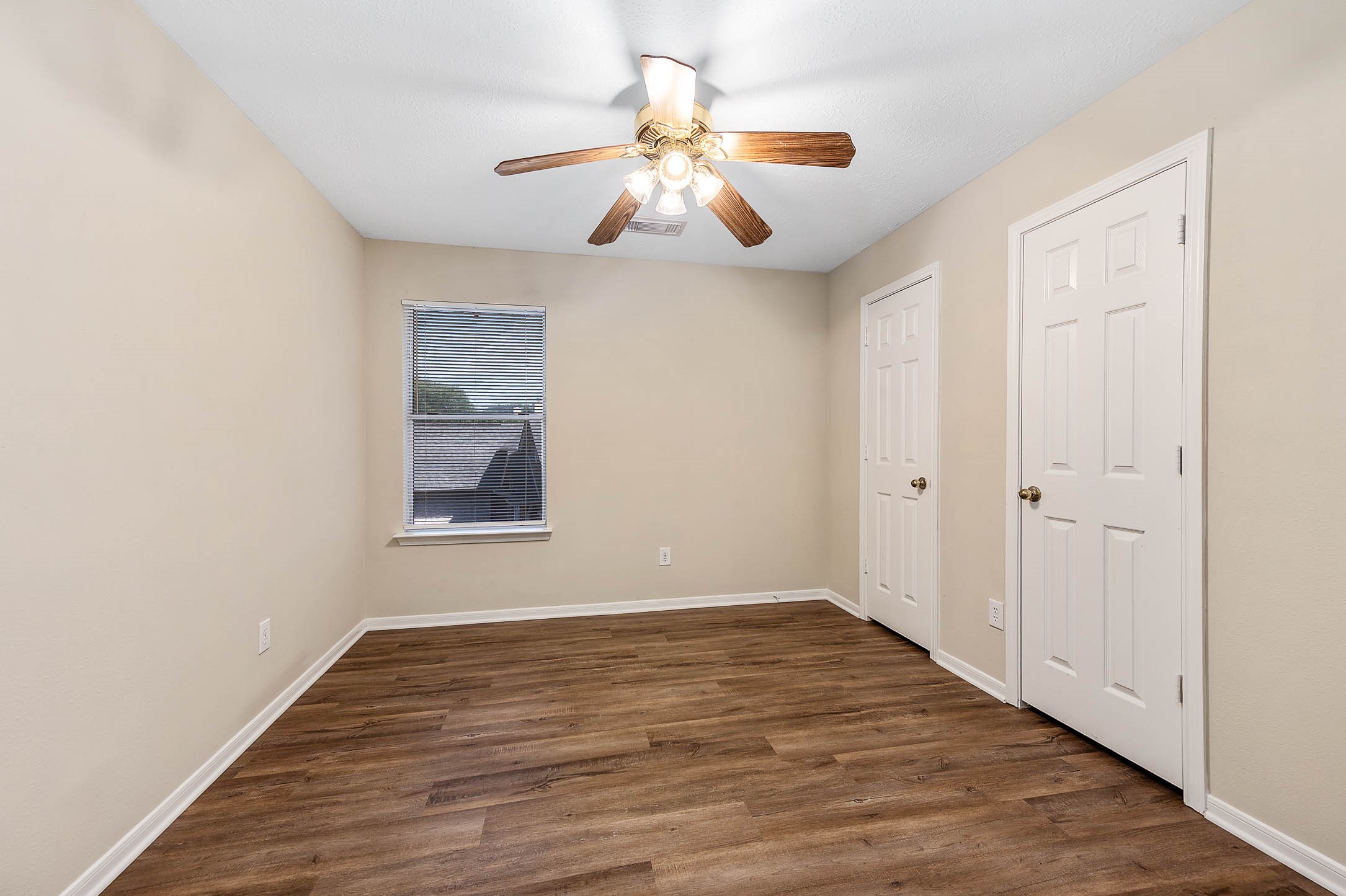 1835 Taylor Creek Drive Property Photo 29