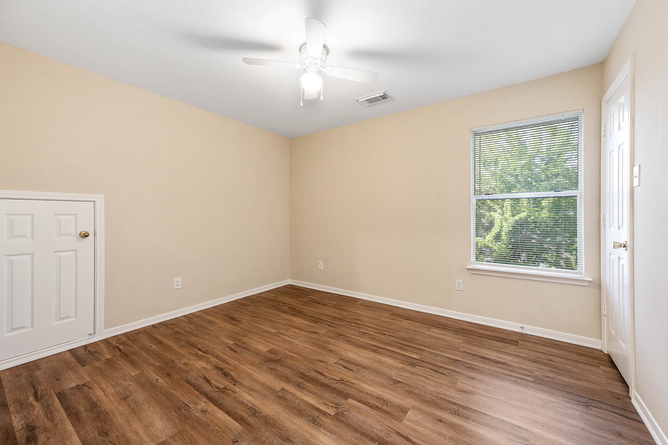 1835 Taylor Creek Drive Property Photo 32