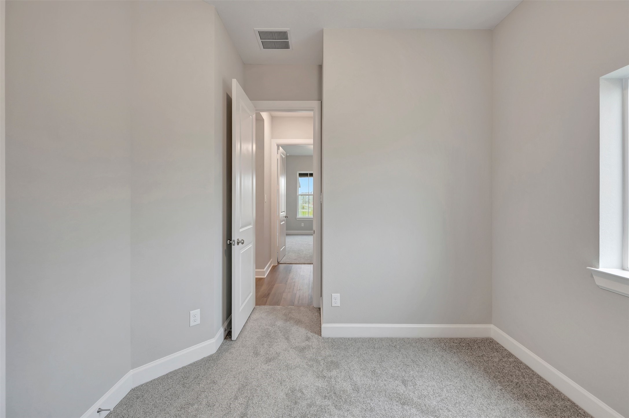 5403 Mango Bluffs Street Property Photo 18