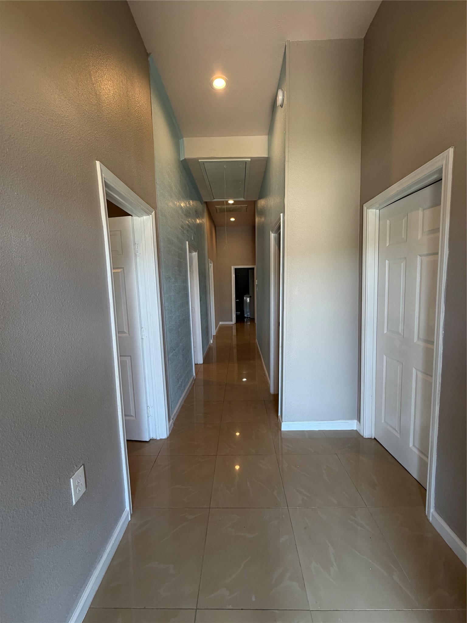 1213 30th Property Photo 3