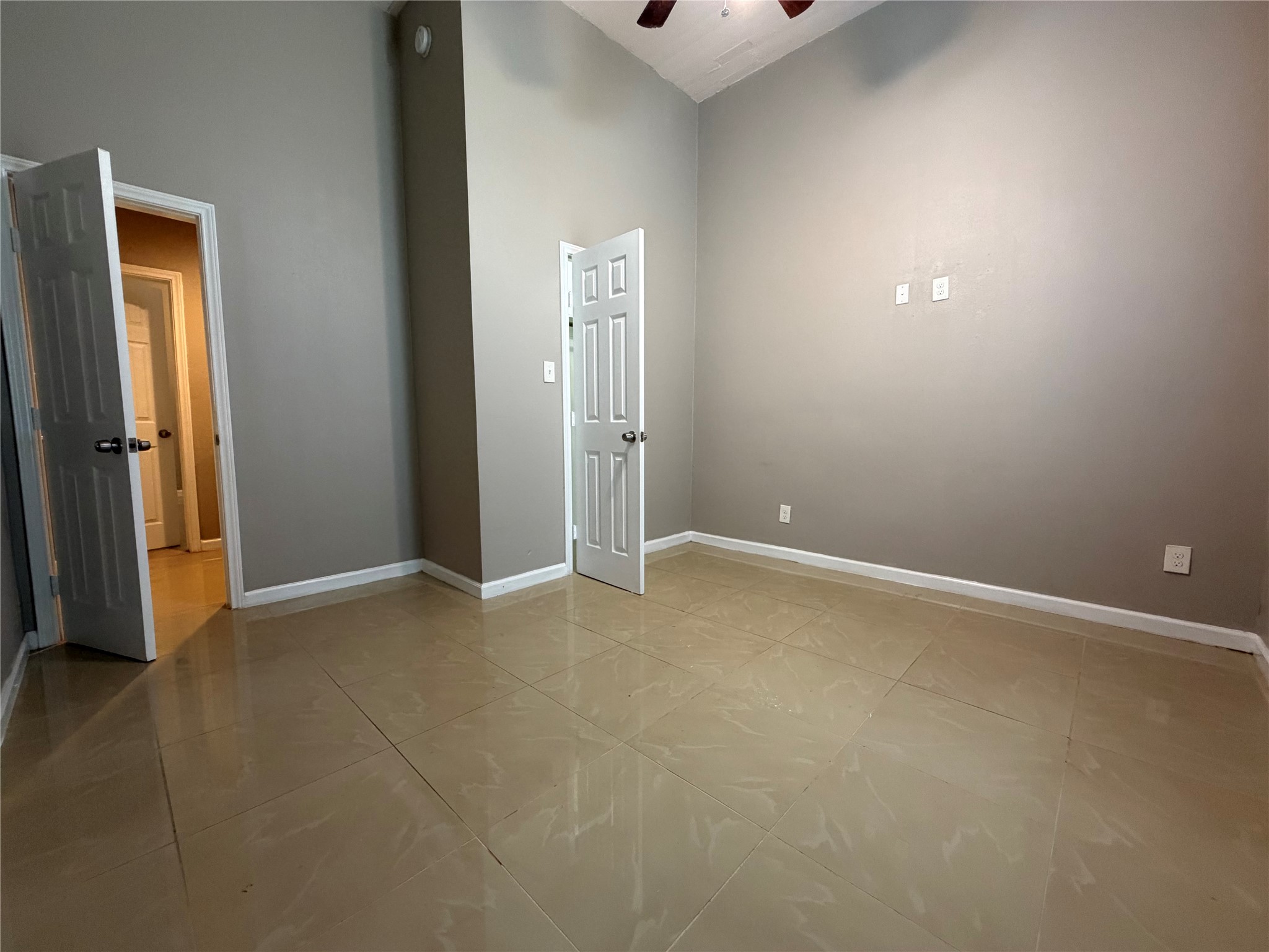 1213 30th Property Photo 11