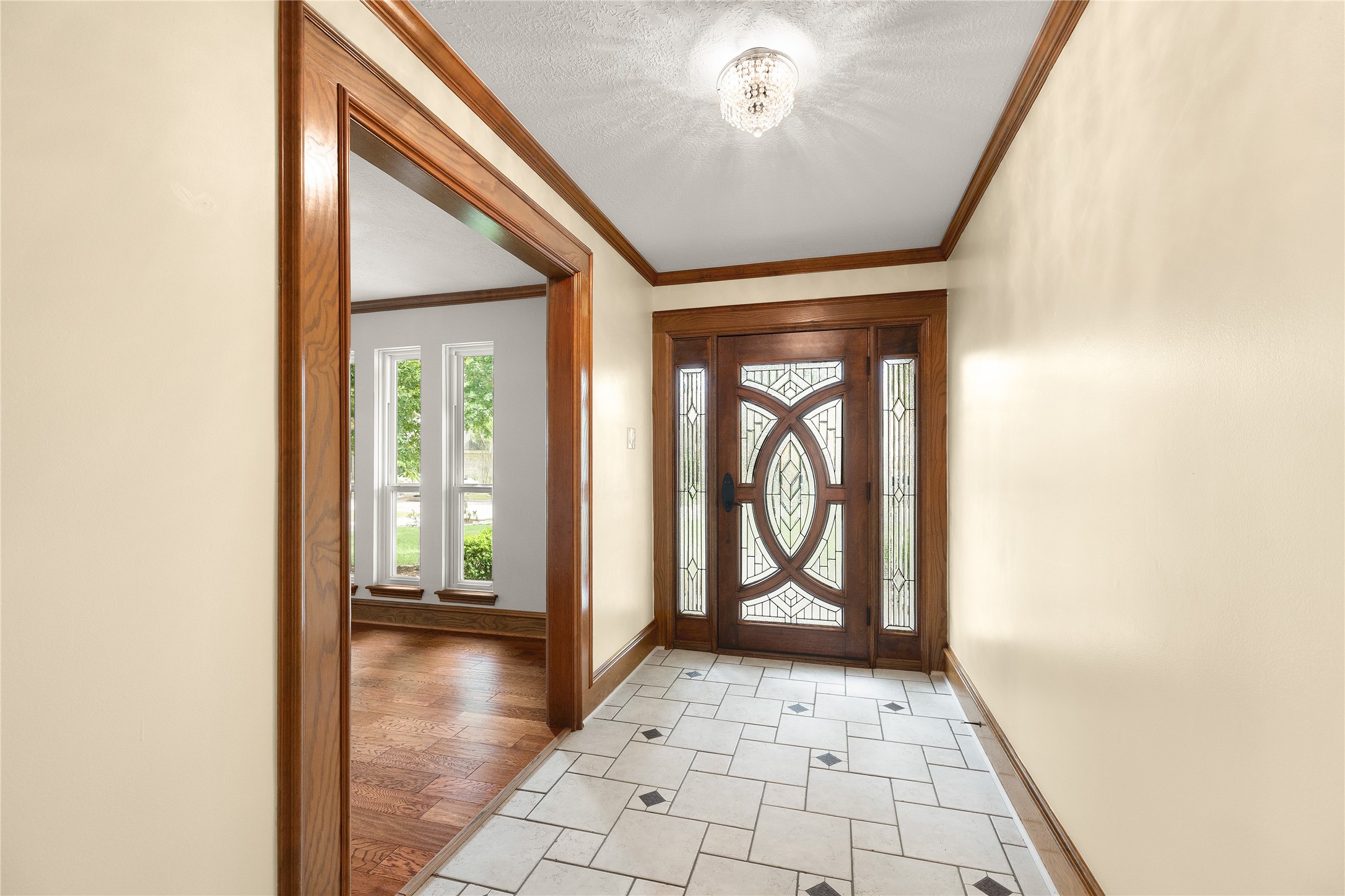 13014 Wincrest Court Property Photo 6