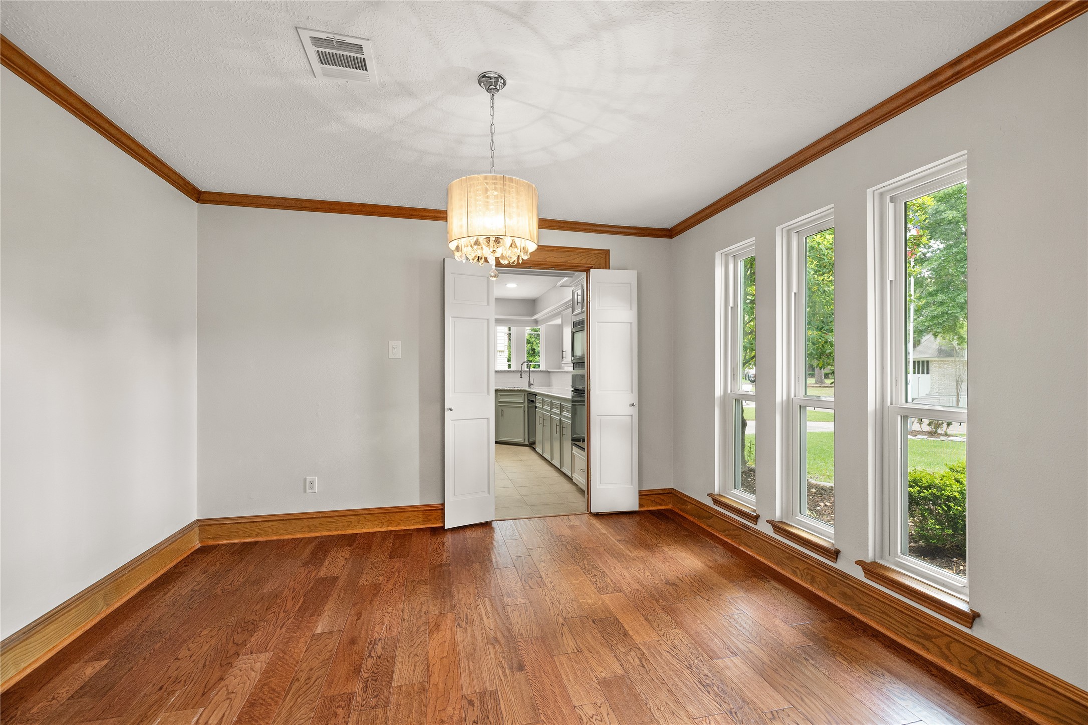 13014 Wincrest Court Property Photo 7