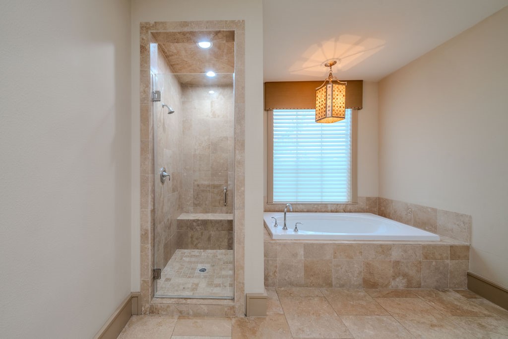 1423 Lake Pointe Parkway Property Photo 16