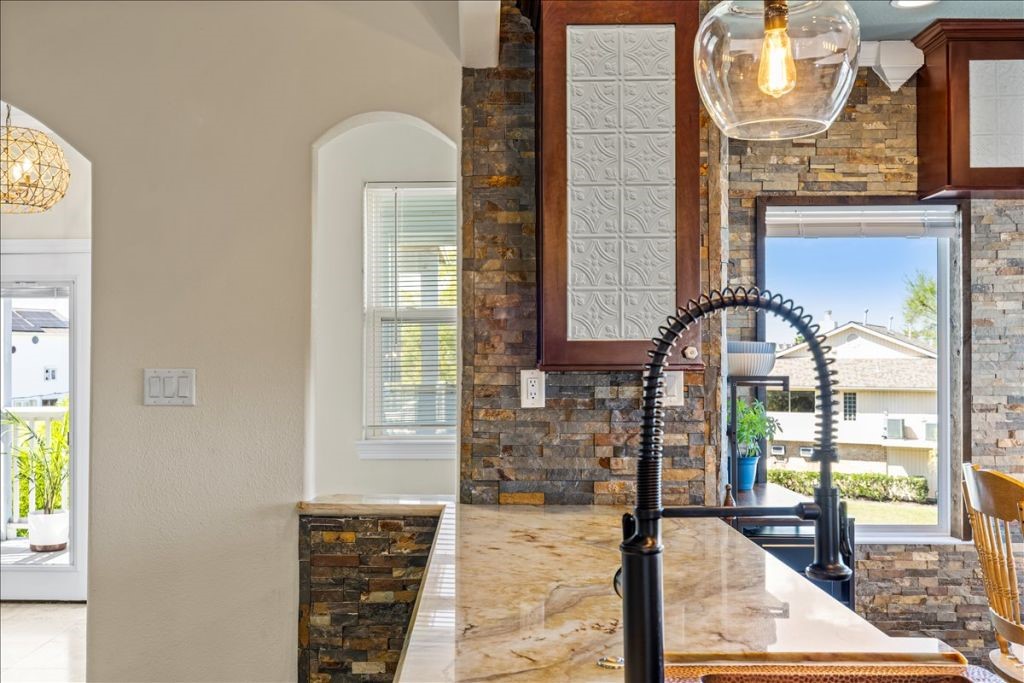126 E Shore Drive Property Photo 18