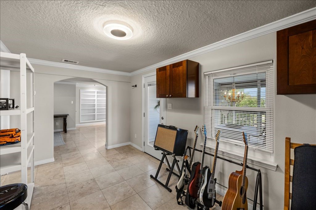 126 E Shore Drive Property Photo 37