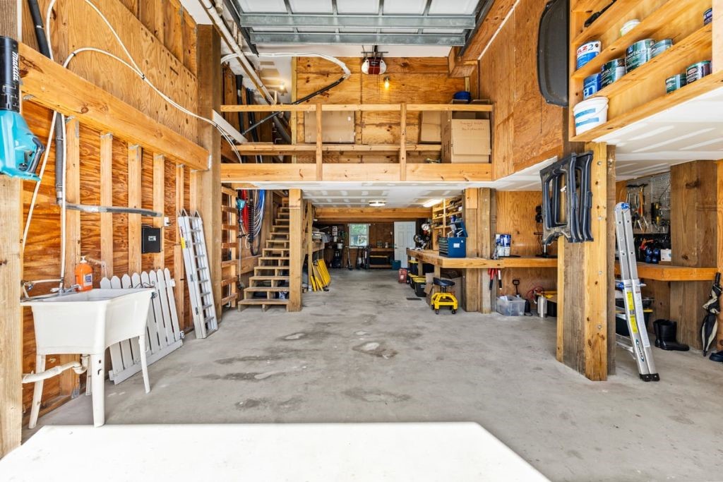 126 E Shore Drive Property Photo 47