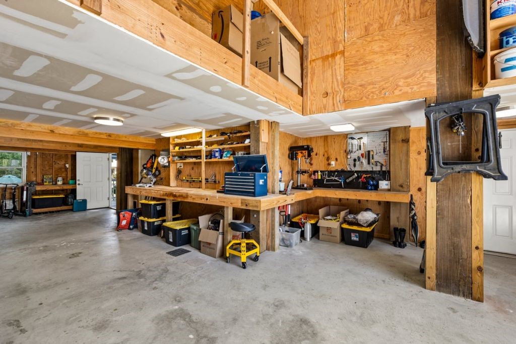 126 E Shore Drive Property Photo 48