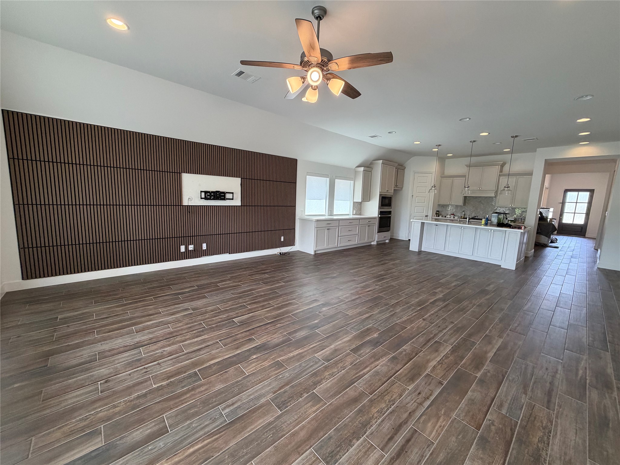 18902 Windy Orchard Court Property Photo 3