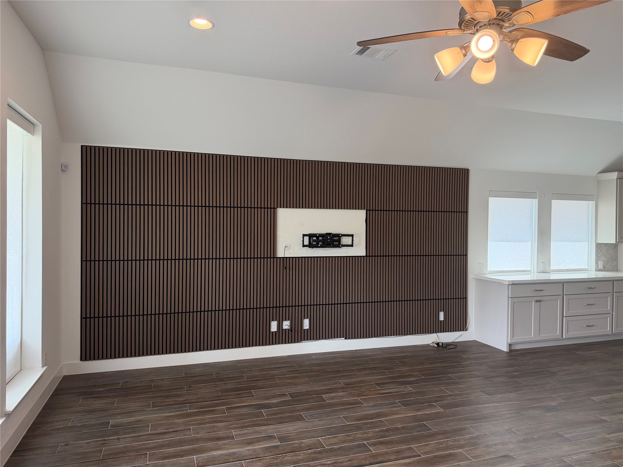 18902 Windy Orchard Court Property Photo 4