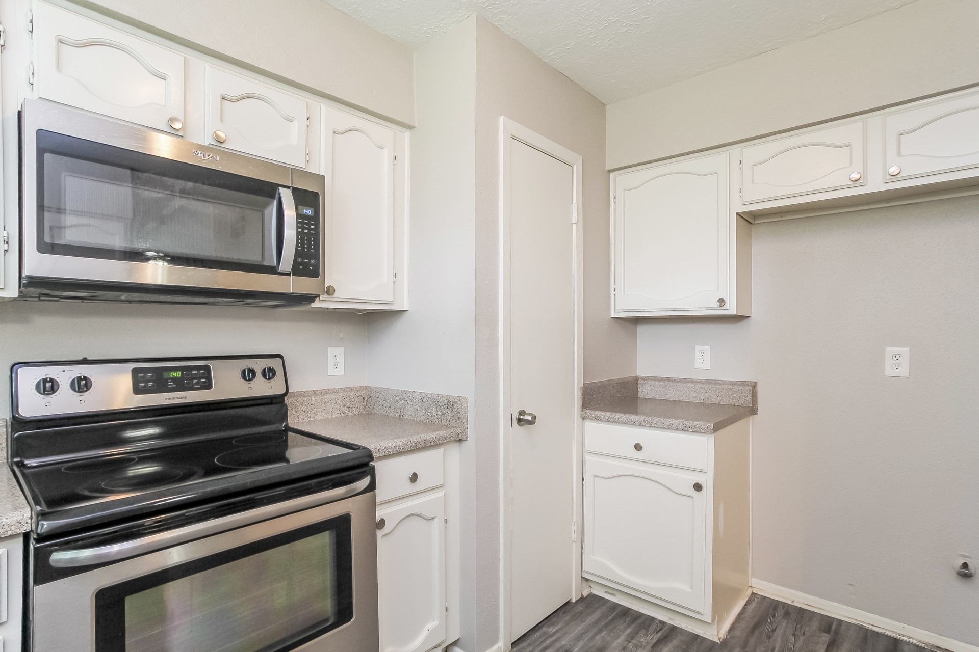 19718 Rackingham Place Property Photo 7