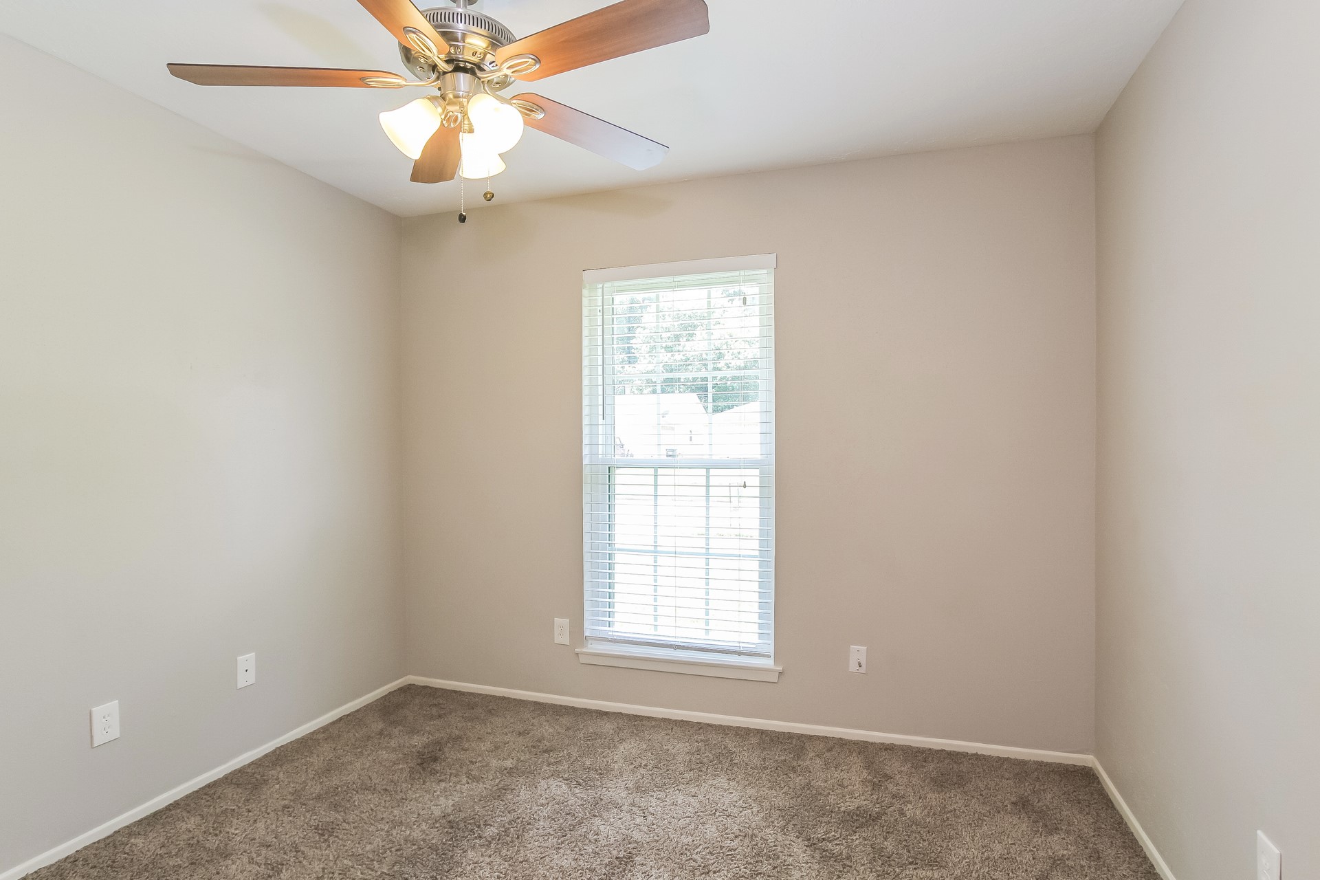 19718 Rackingham Place Property Photo 11