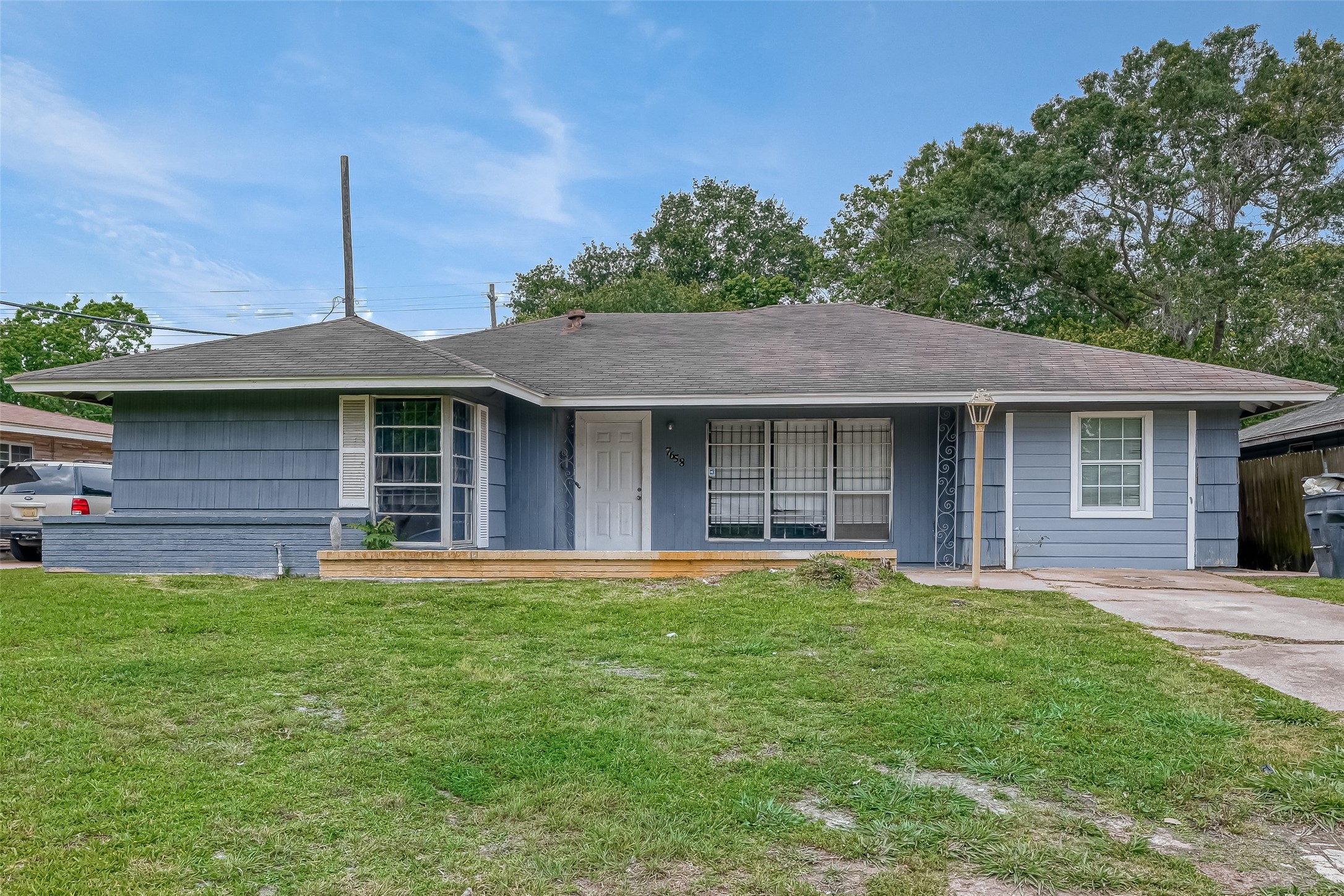 7658 Belbay Street Property Photo 1