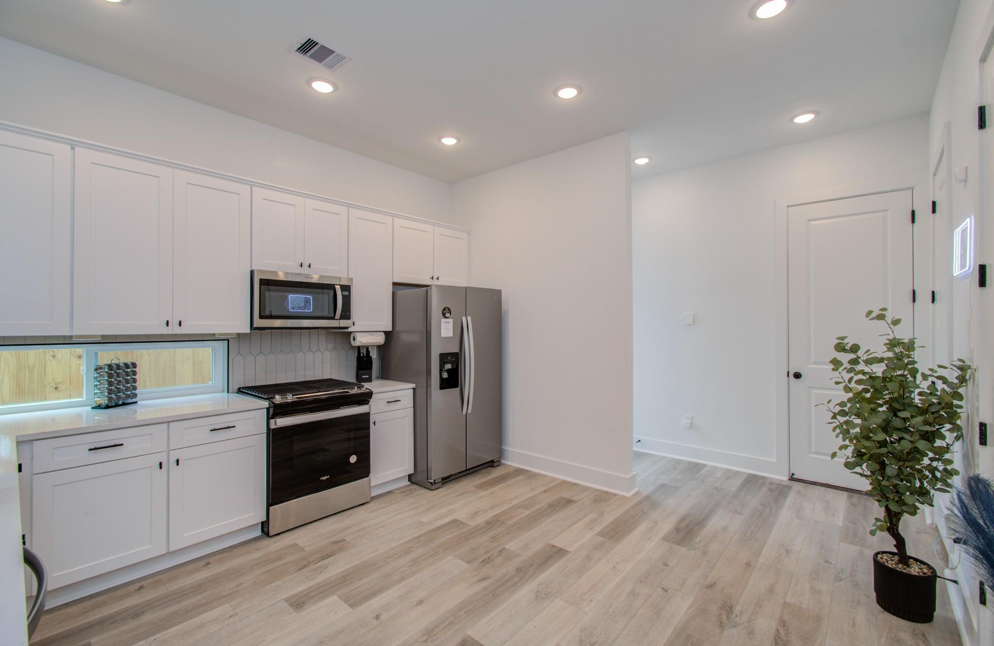 1616 Benson Street Property Photo 27