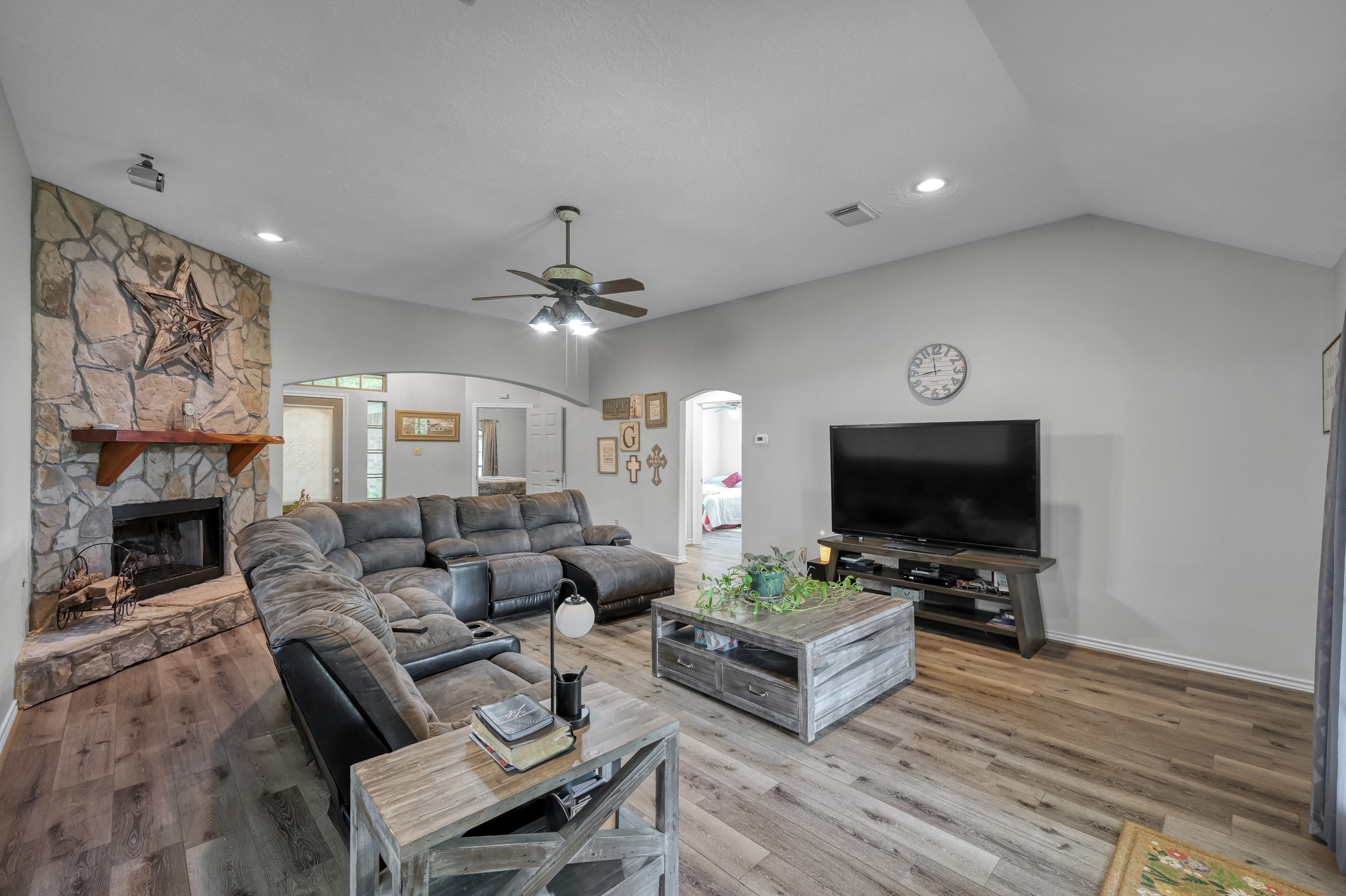20110 Oakwood Court Property Photo 7