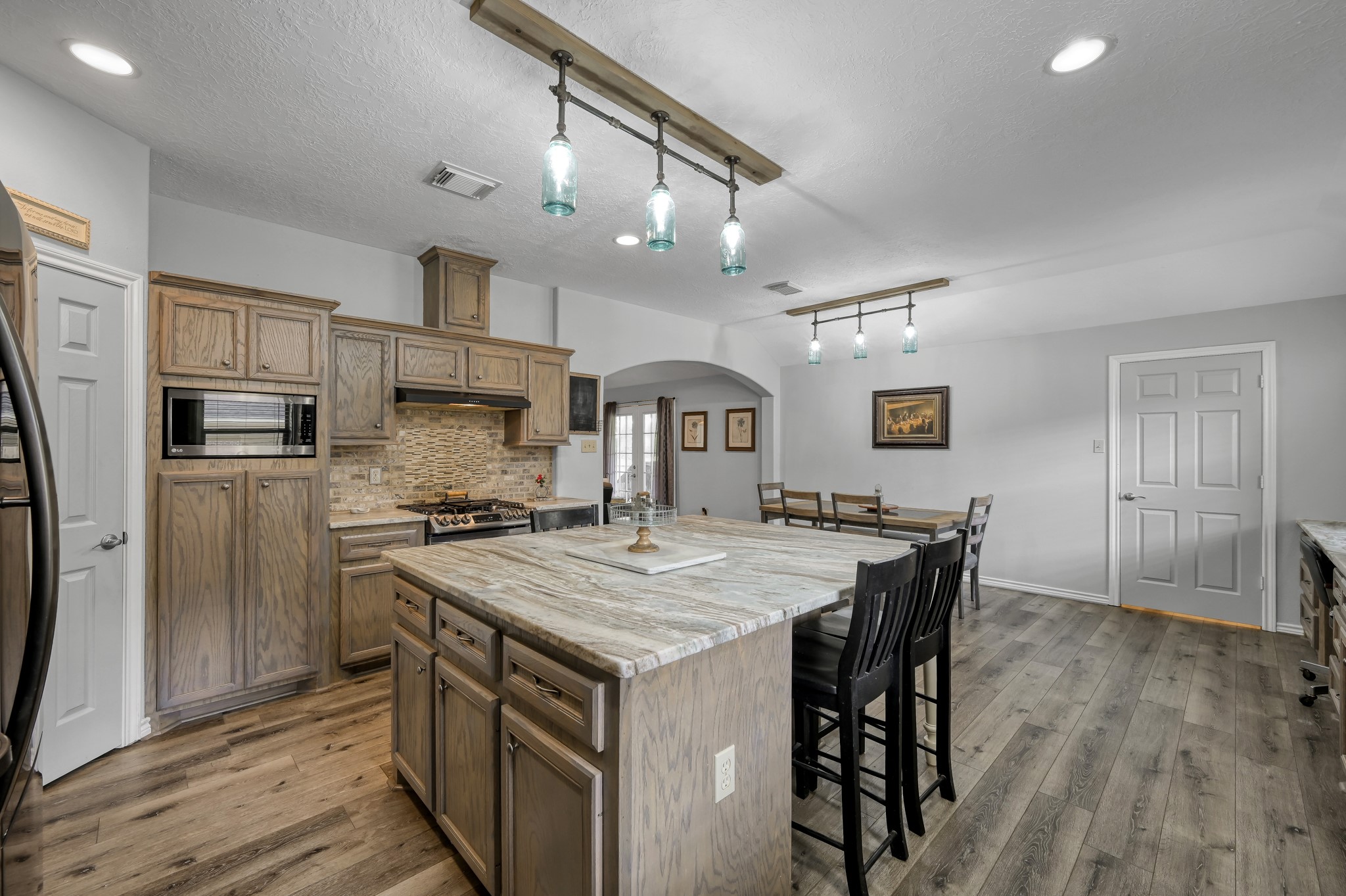 20110 Oakwood Court Property Photo 16