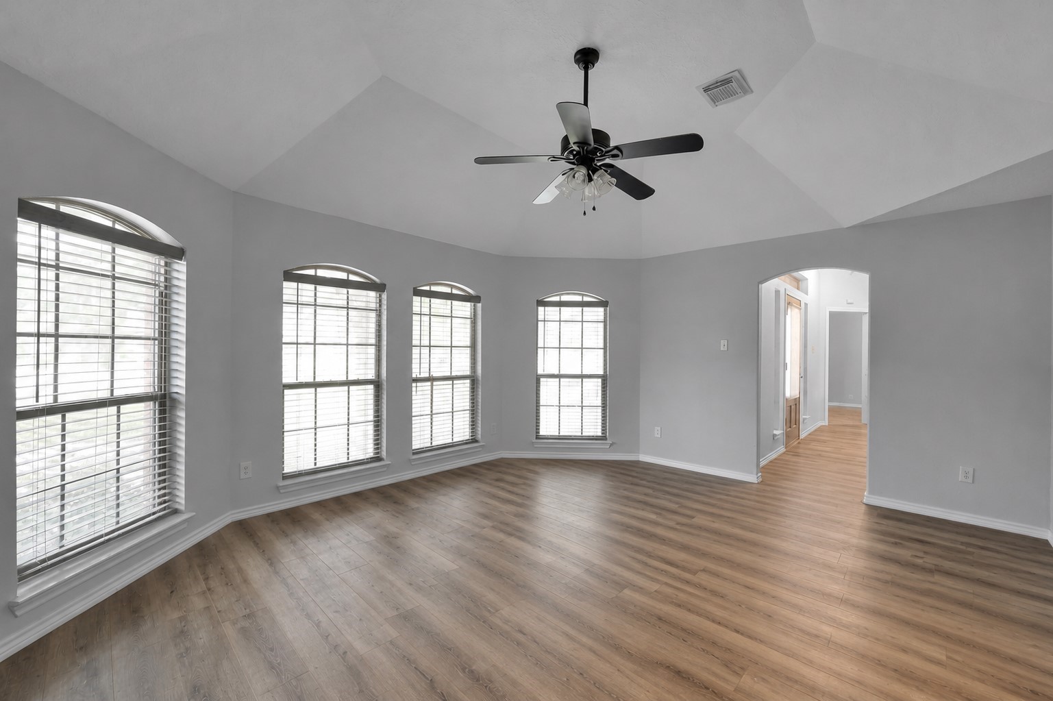 20110 Oakwood Court Property Photo 19