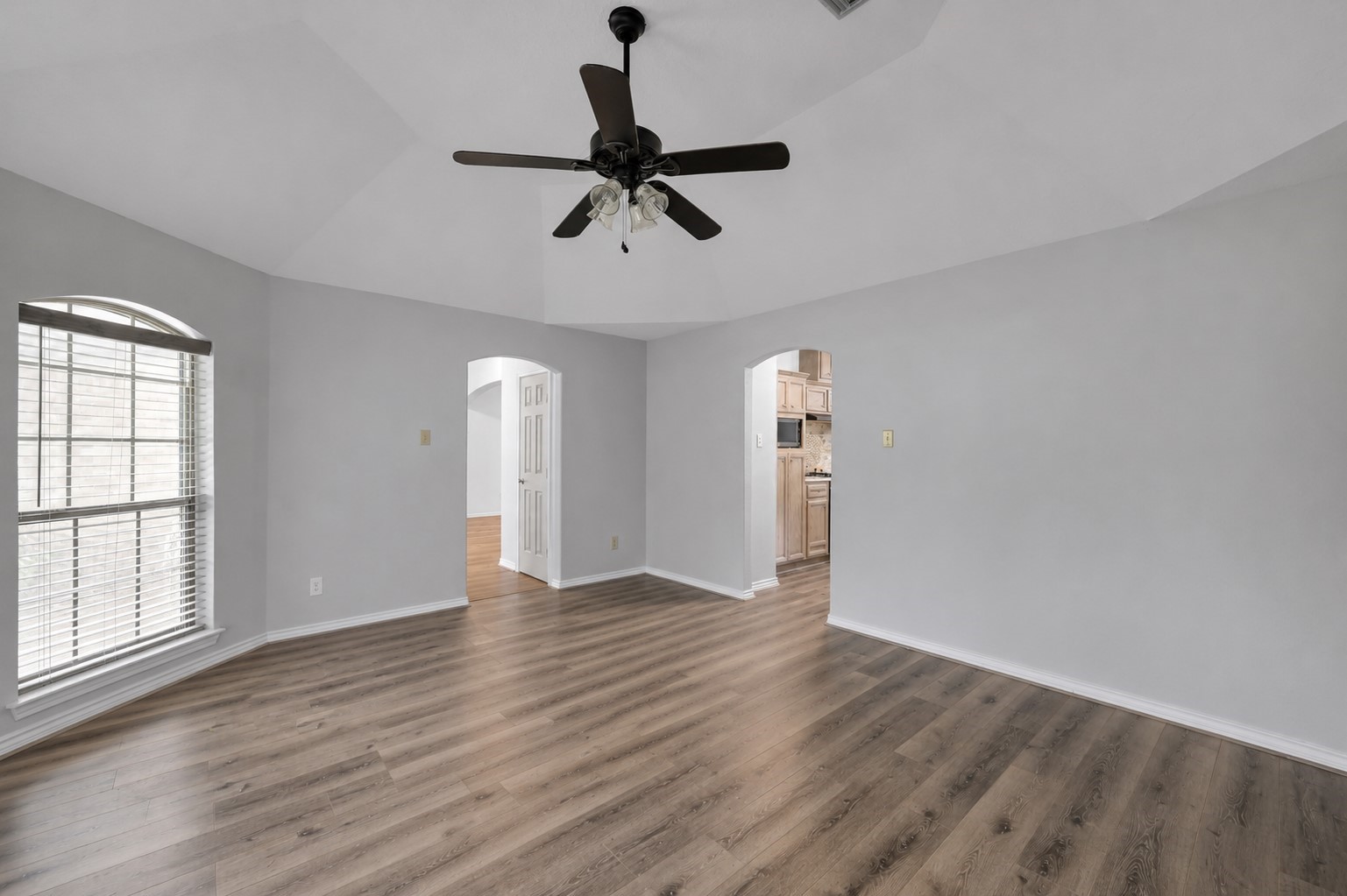 20110 Oakwood Court Property Photo 20