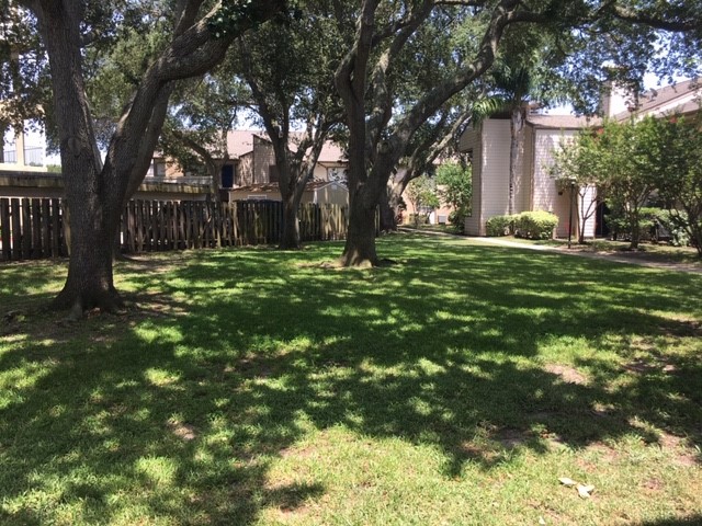 7114 N Holiday Property Photo 16
