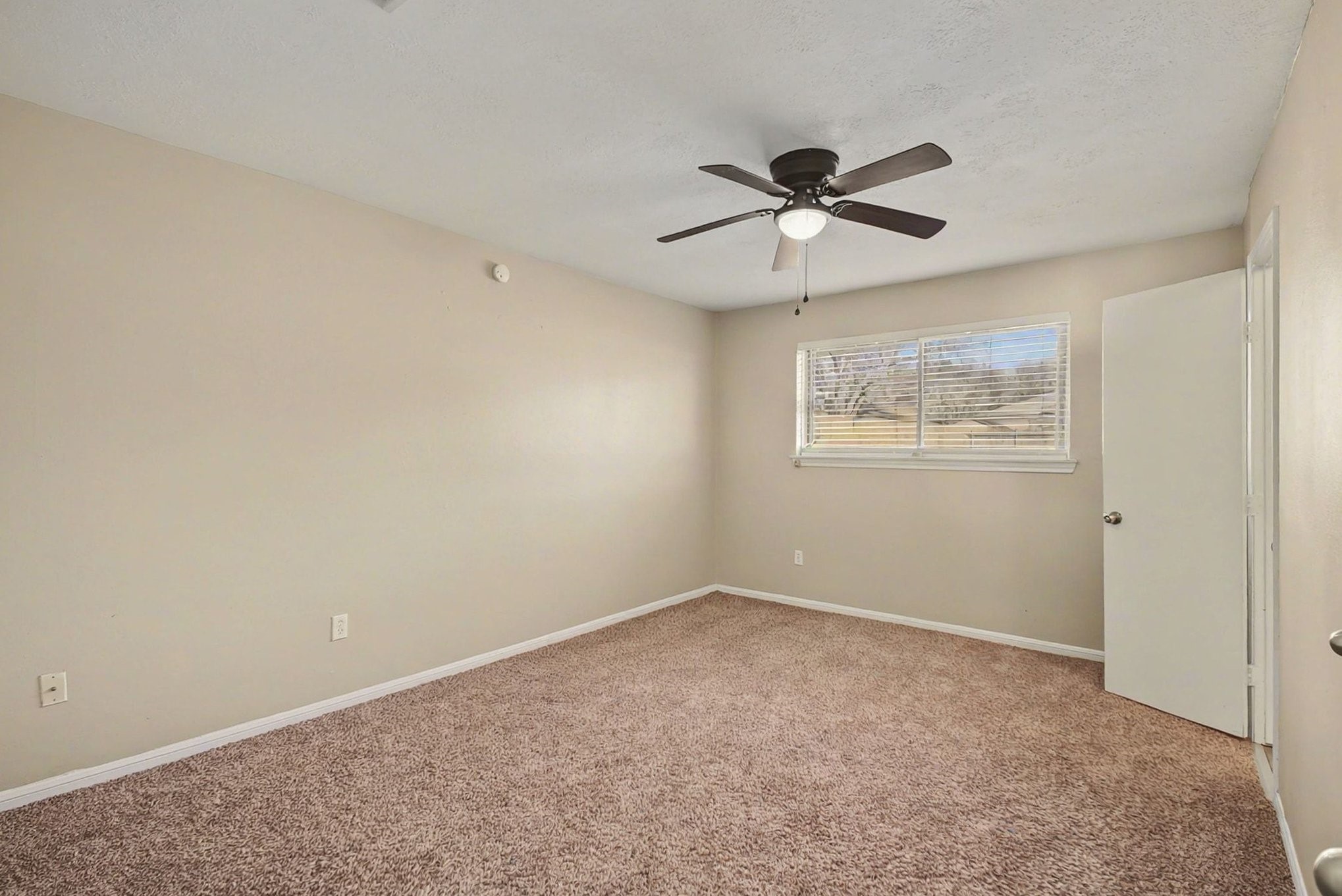 13830 Oakwood Lane Property Photo 17