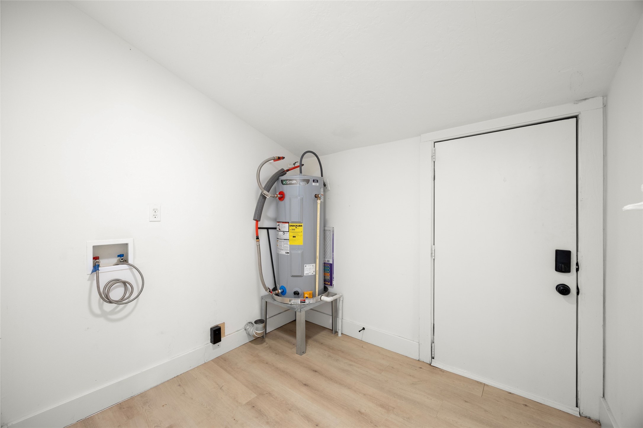 620 S Bell Street Property Photo 16