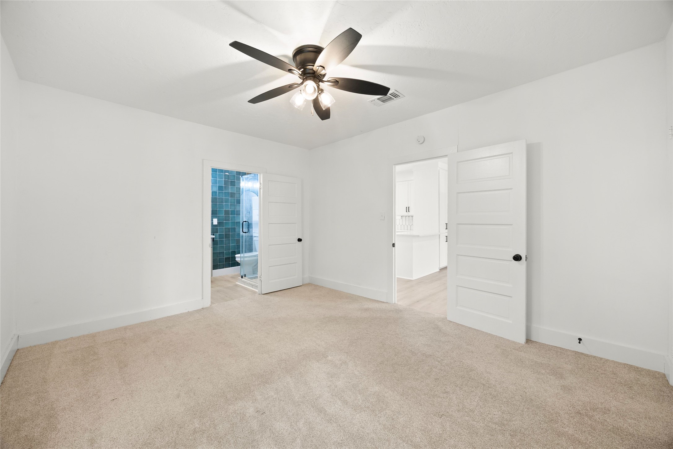 620 S Bell Street Property Photo 19