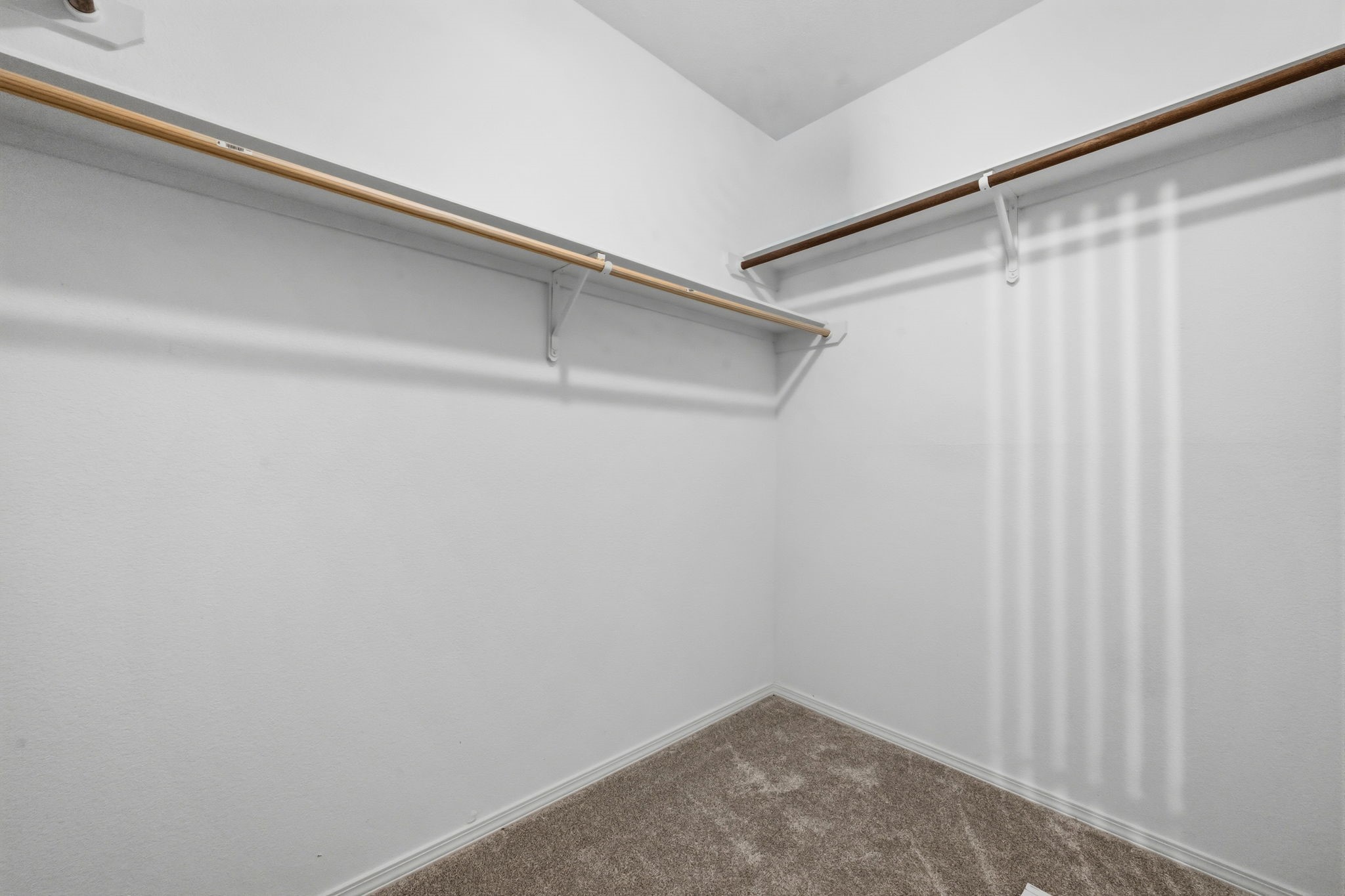 2815 Kings Crossing Drive 102 Property Photo 18