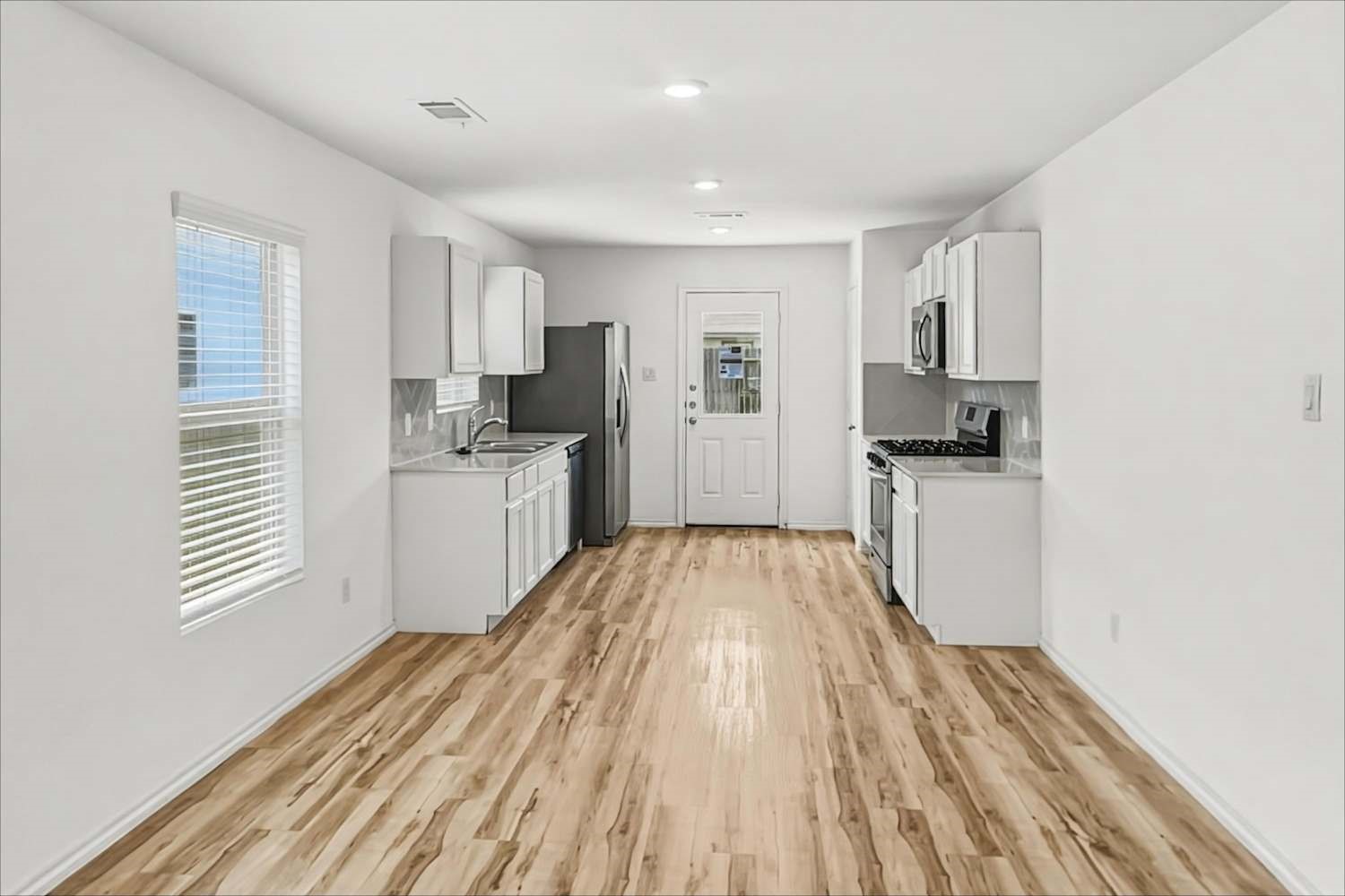 18776 Faustina Way Property Photo 5