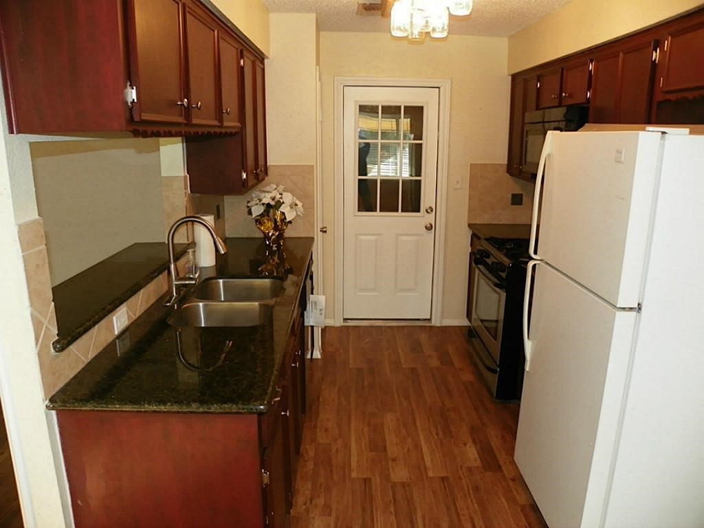 2605 Madison Avenue Property Photo 4