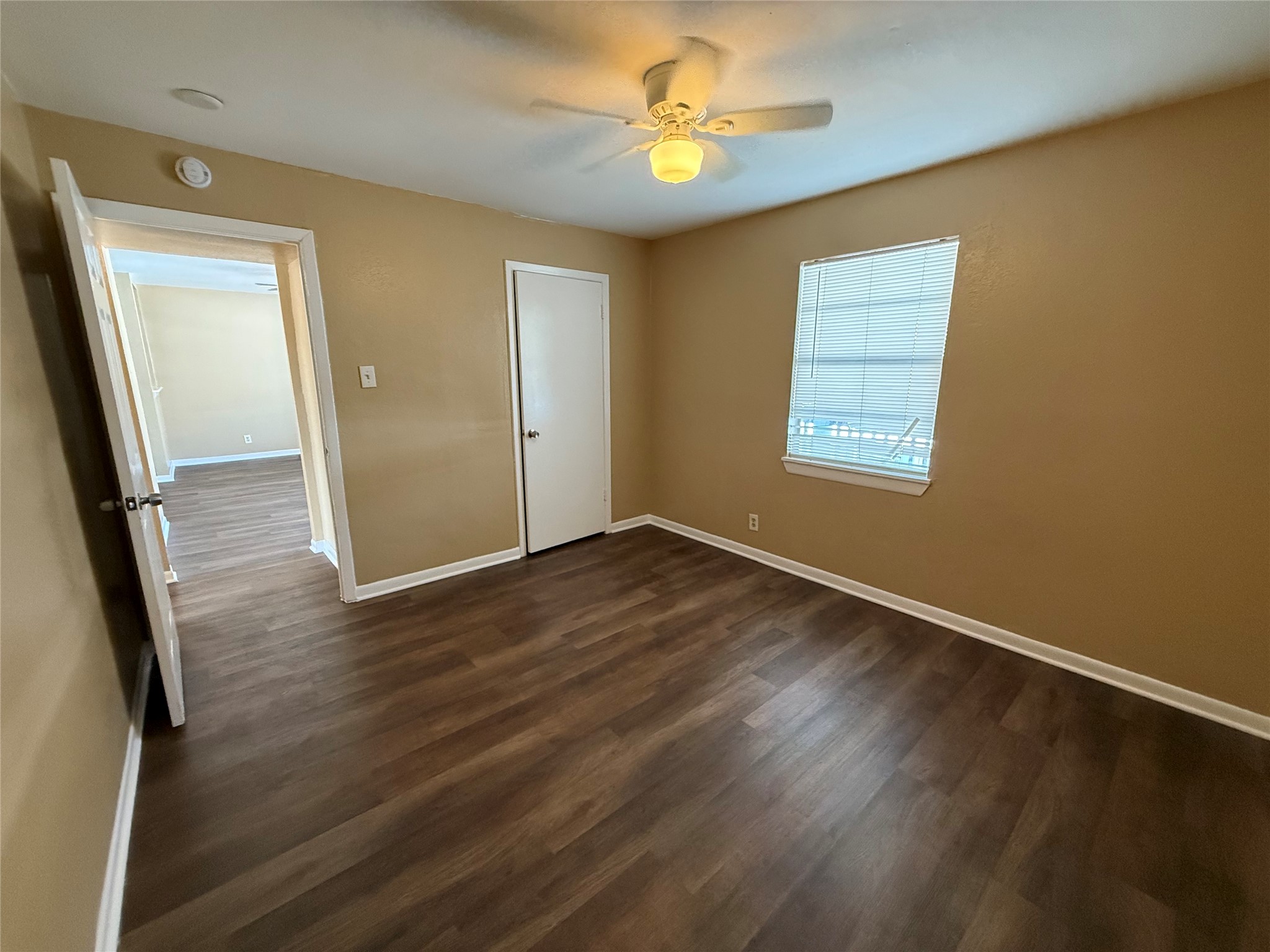 5225 Avenue R 1/2 5 Property Photo 7