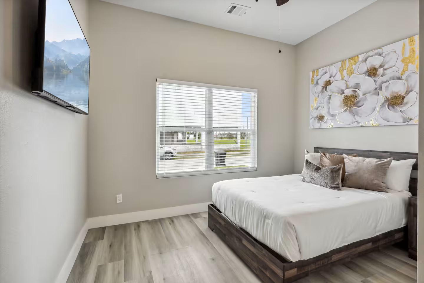 2502 Sam Wilson Street Property Photo 10