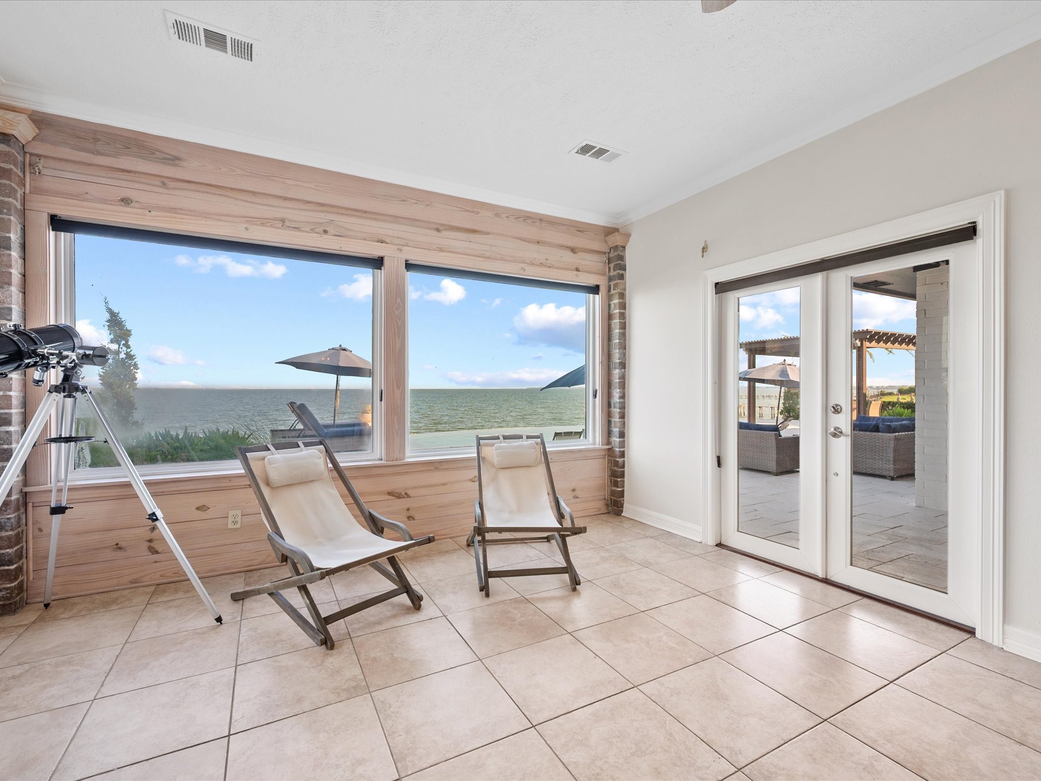 993 Sandy Court Property Photo 16