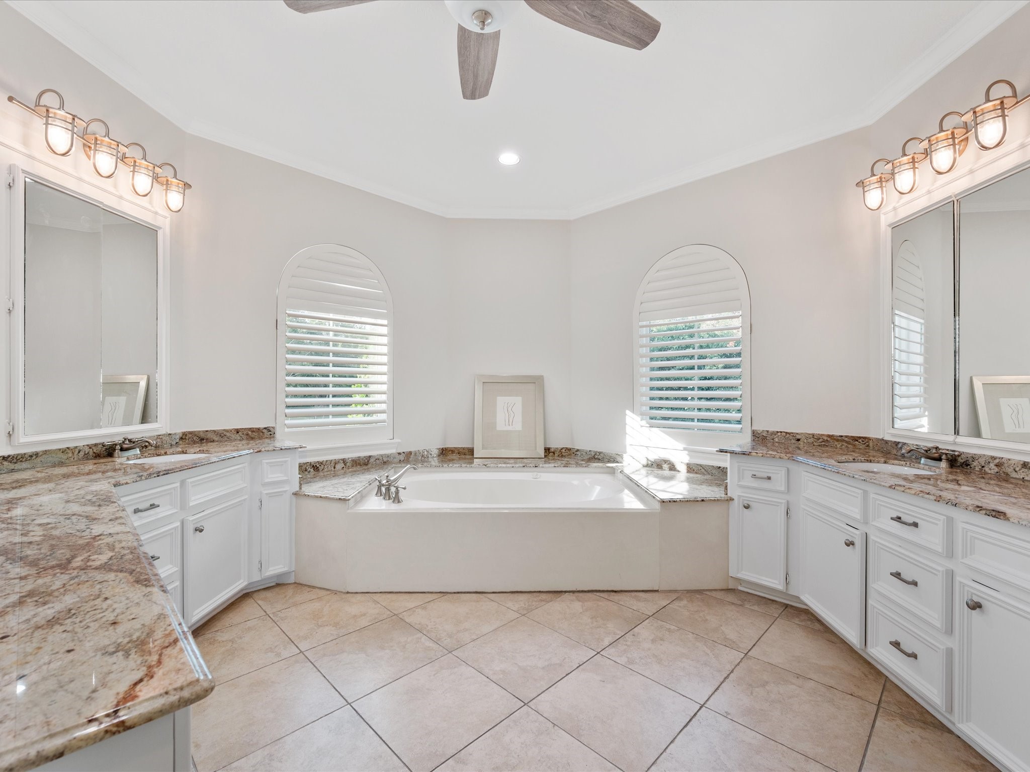 993 Sandy Court Property Photo 17