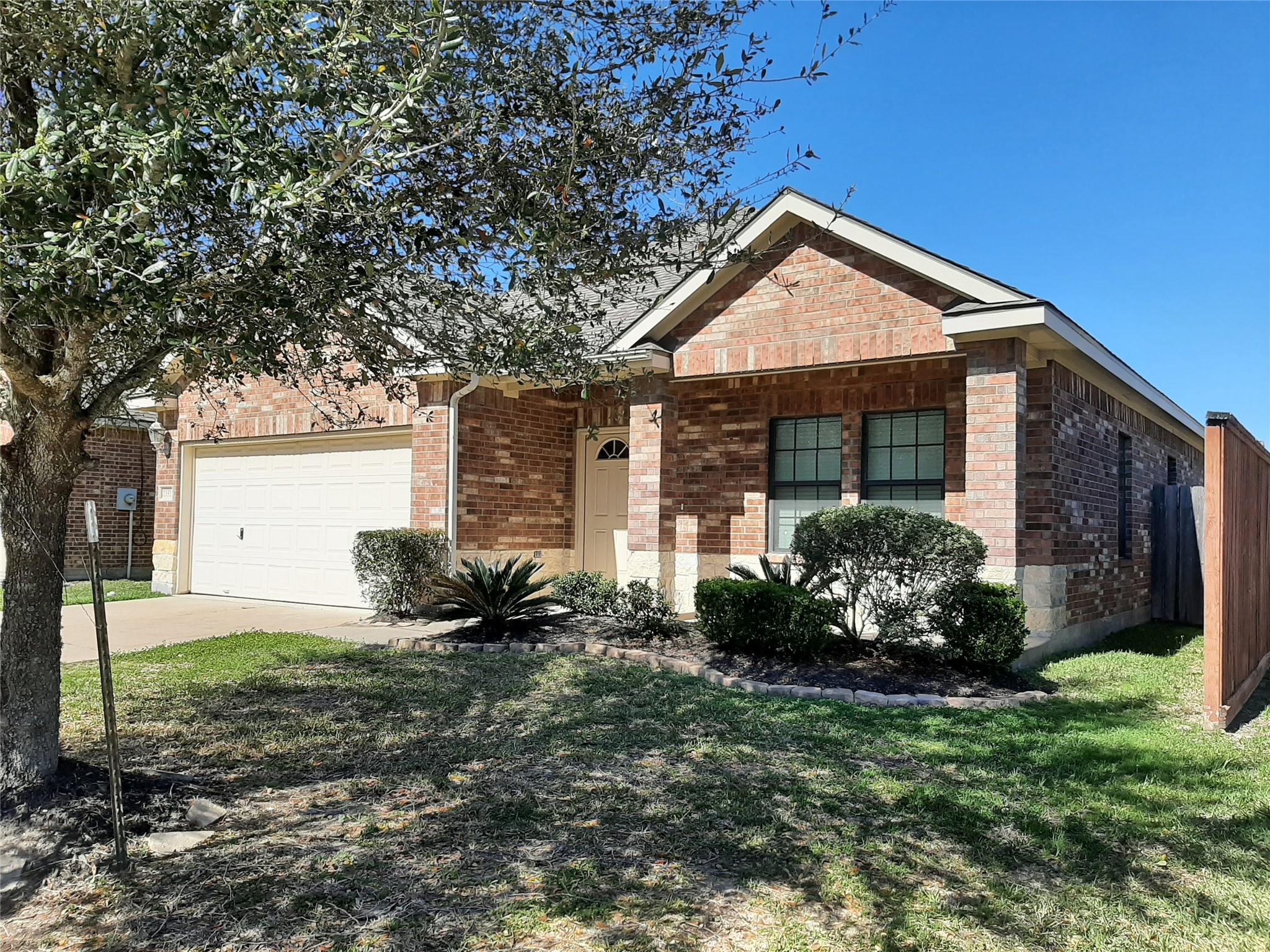 23322 E Pine Ivy Lane Property Photo 2