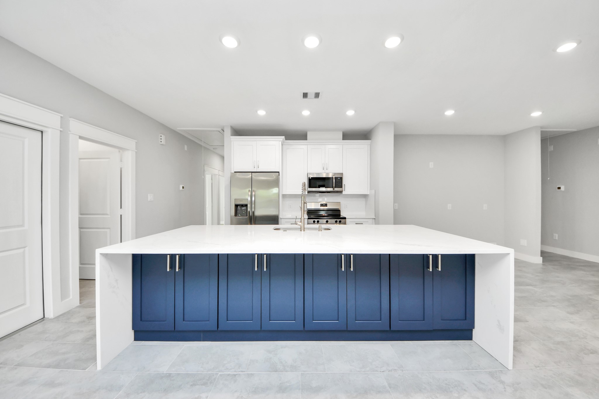 1307 Laskey Street Property Photo 2